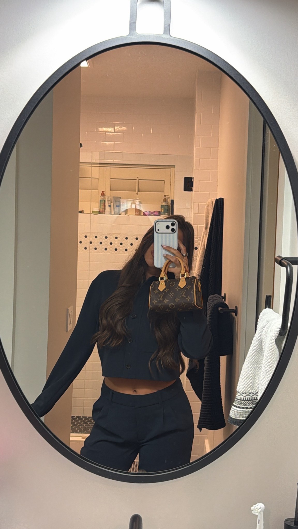 ootd!! 
size reference: 
6 in pants 
4 in top

#LTKBeauty #LTKootd #LTKHoliday