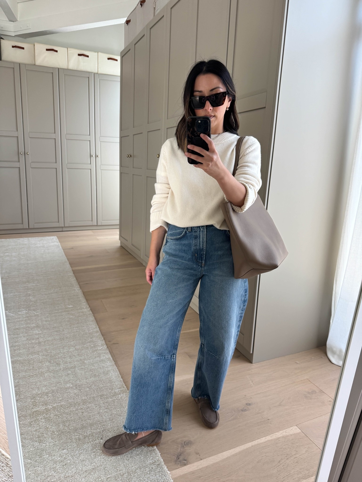 I’ve had this cashmere sweater for a couple years and still love it. Cream is such a versatile color heading into fall. love this cashmere sweater 

Quince cashmere sweater xs - it runs oversized.
everlane box cut tee medium
citizens of humanity miro jeans 24
Veronica Beard loafers 5
Quince tote

#LTKmomlife #LTKootd #LTKOver40