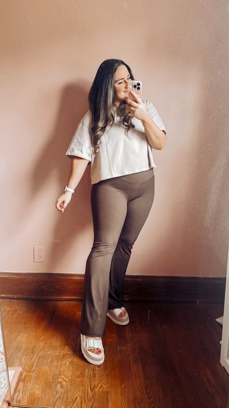 Cute, casual, and comfy in my favorite flare leggings! 

I’ve paired with a platform sandal and oversized cropped tshirt. All super affordable style!

Wearing an XL in both pieces

Midsize
Curvy
Amazon outfit
Neutral sandals
Chunky sandals
Brown outfit
Comfy outfit
Flares
Basic tshirt 

#LTKmidsize #LTKActive #LTKfindsunder50