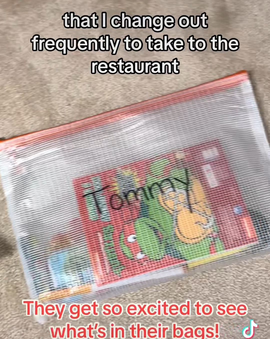 Fun activity bags to make for your children when going to a restaurant. I change items out frequently to keep it fun & exciting! My kids love these!! Would be great for traveling as well! 🤗 #kidactivitybags #kidactivities #diy #travelwithkids #momtips #restaurantwithkids #kidactivities #momsoflittles #coloringbooks #markers #puzzles #magneticfigurines #playdoh #stickers 