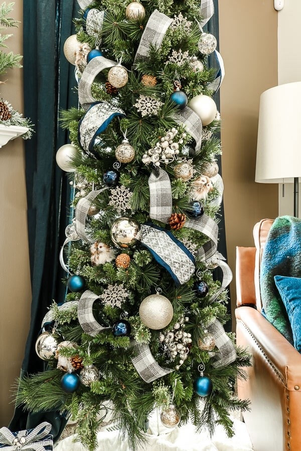Decorate your Christmas tree with ribbon this year!  It makes for such a great looking tree 

#LTKHoliday #LTKSeasonal #LTKHome