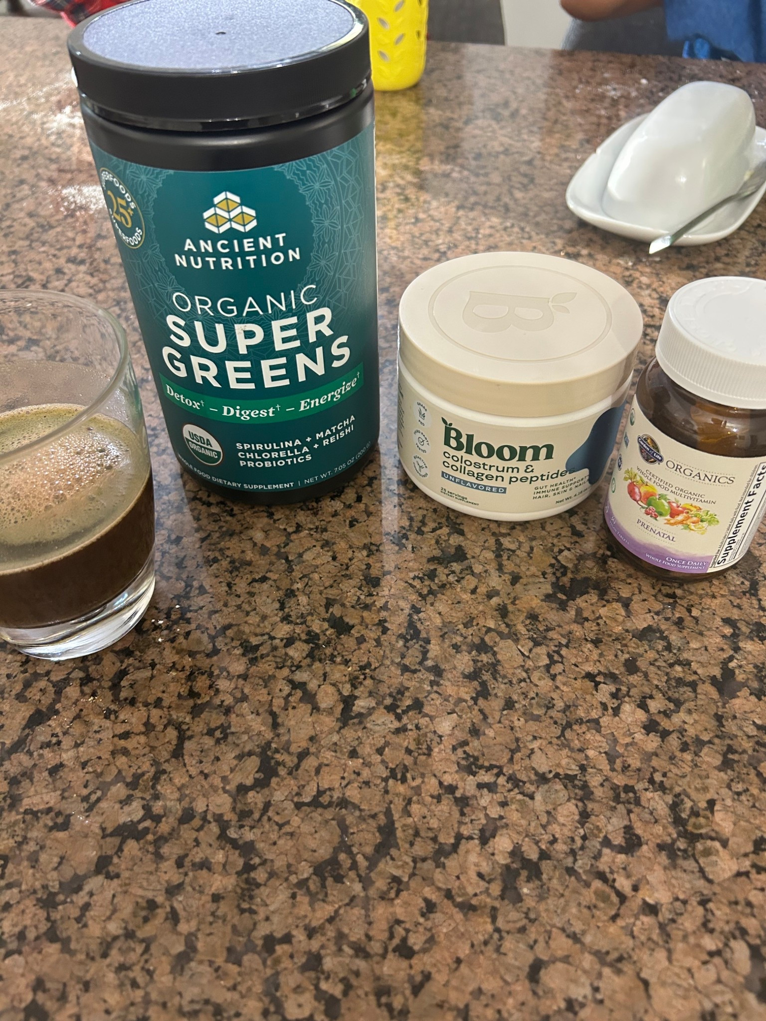 Morning greens, supplements, collagen
Organic real food-based prenatal vitamin 
Glowing skin 
Clean energy 