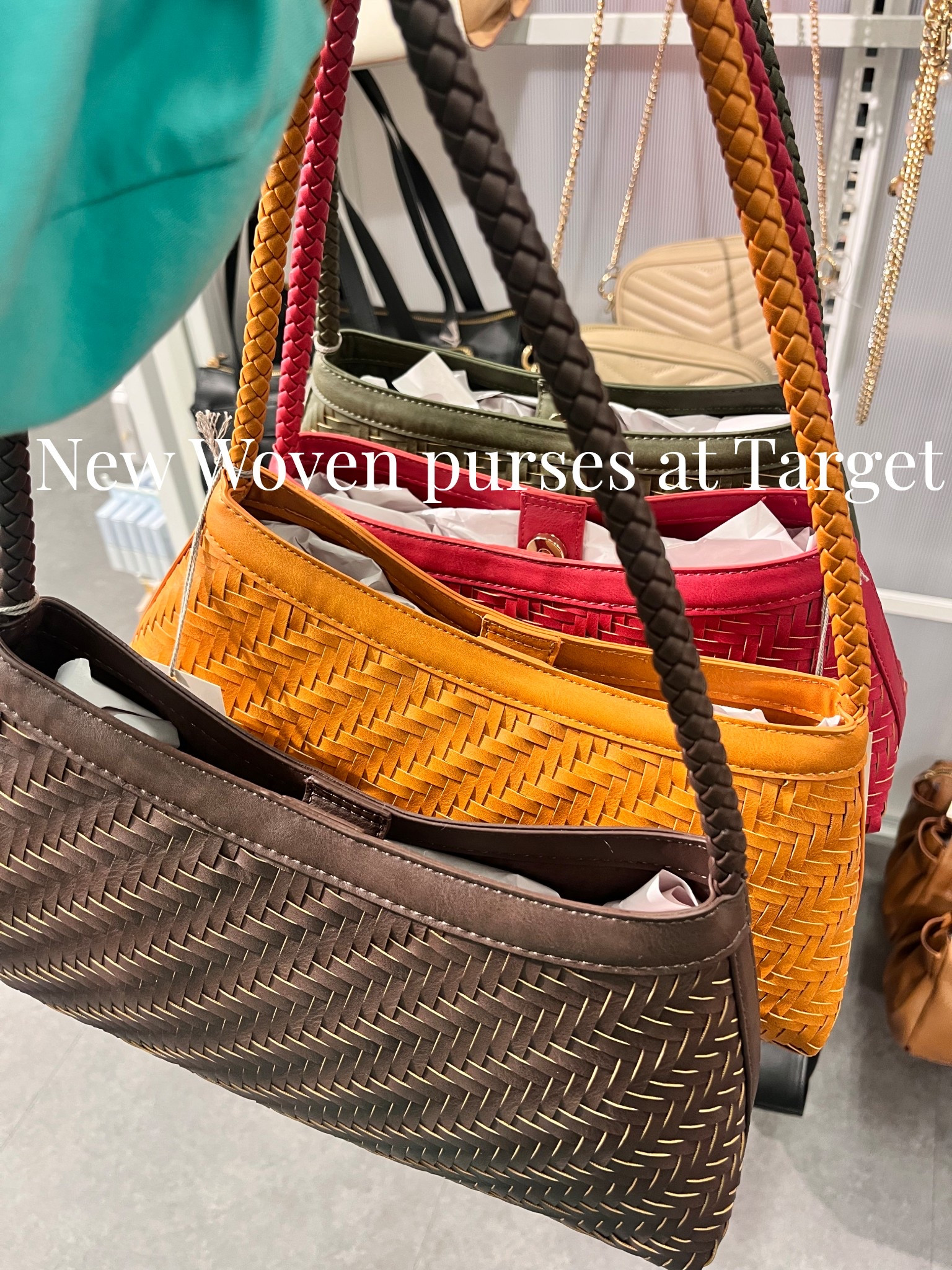 🚨SAVE THIS POST! Links are not available in the @Target app 

New bold and beautiful woven purses at Target 🎯