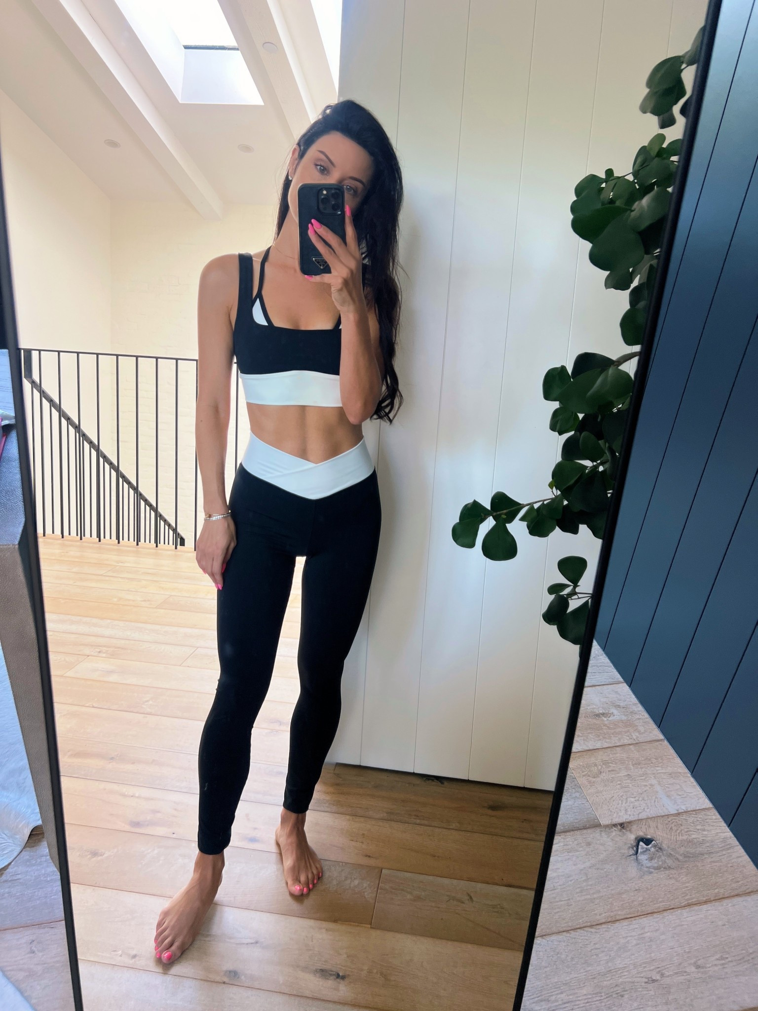 The cutest that I’m wearing an extra small in the top and a small in the bottoms

#LTKFindsUnder100 #LTKOver40 #LTKActive