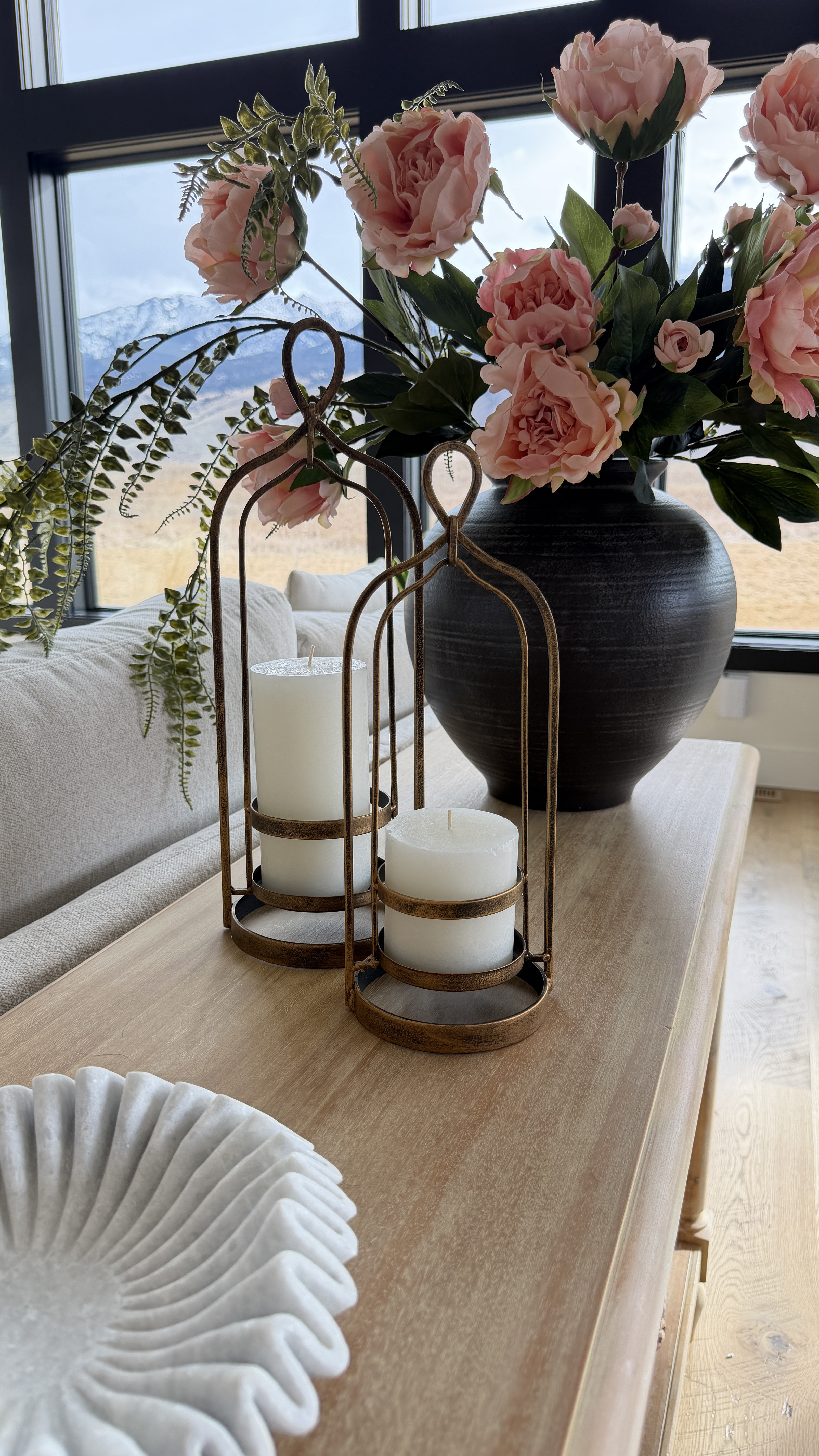 Spring decor inspo! Love the way this sofa table came out with the pink peonies!!

#LTKHome #LTKmomlife #LTKdayinmylife
