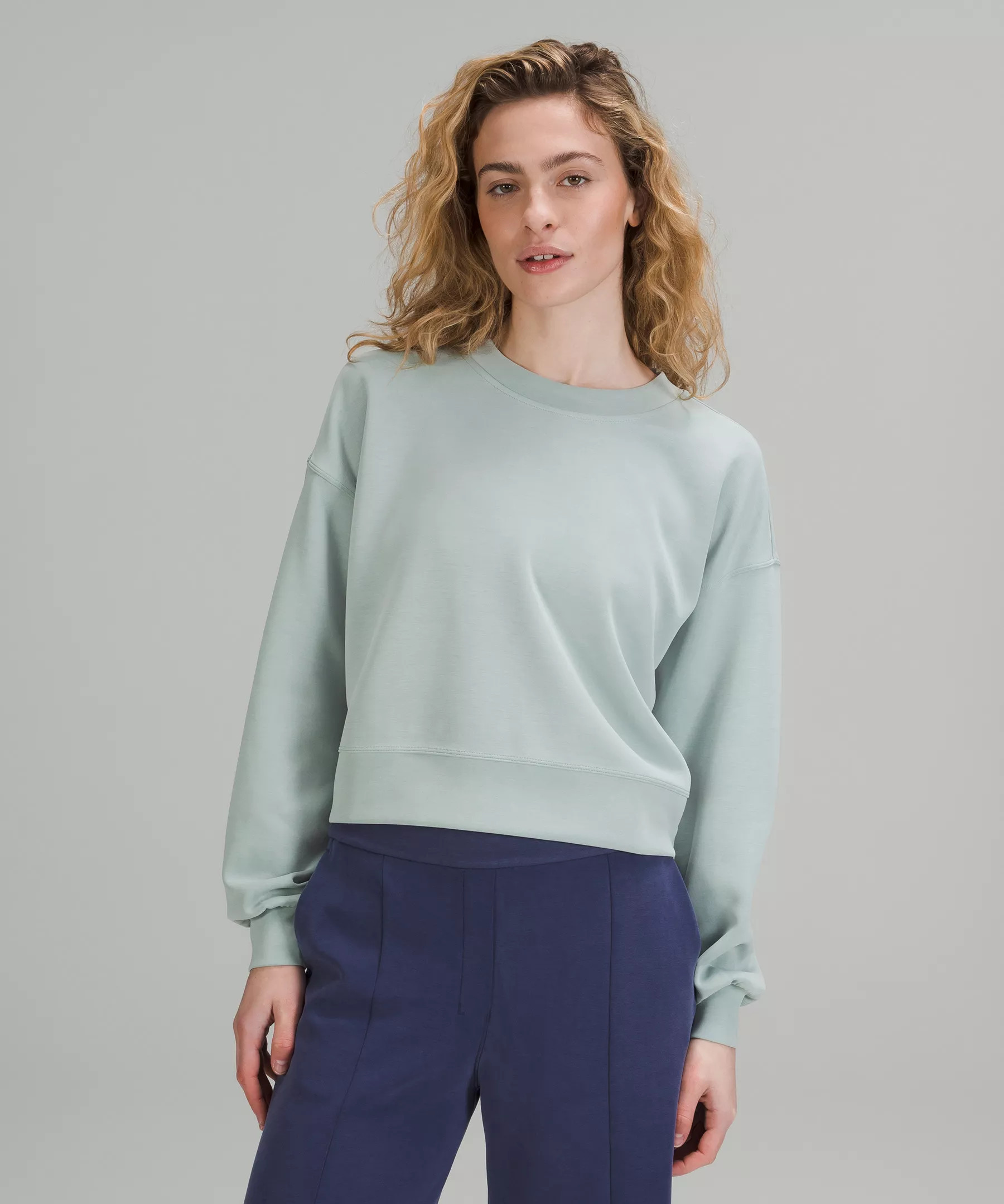 Perfectly Oversized Cropped Crew Softstreme | Lululemon (US)