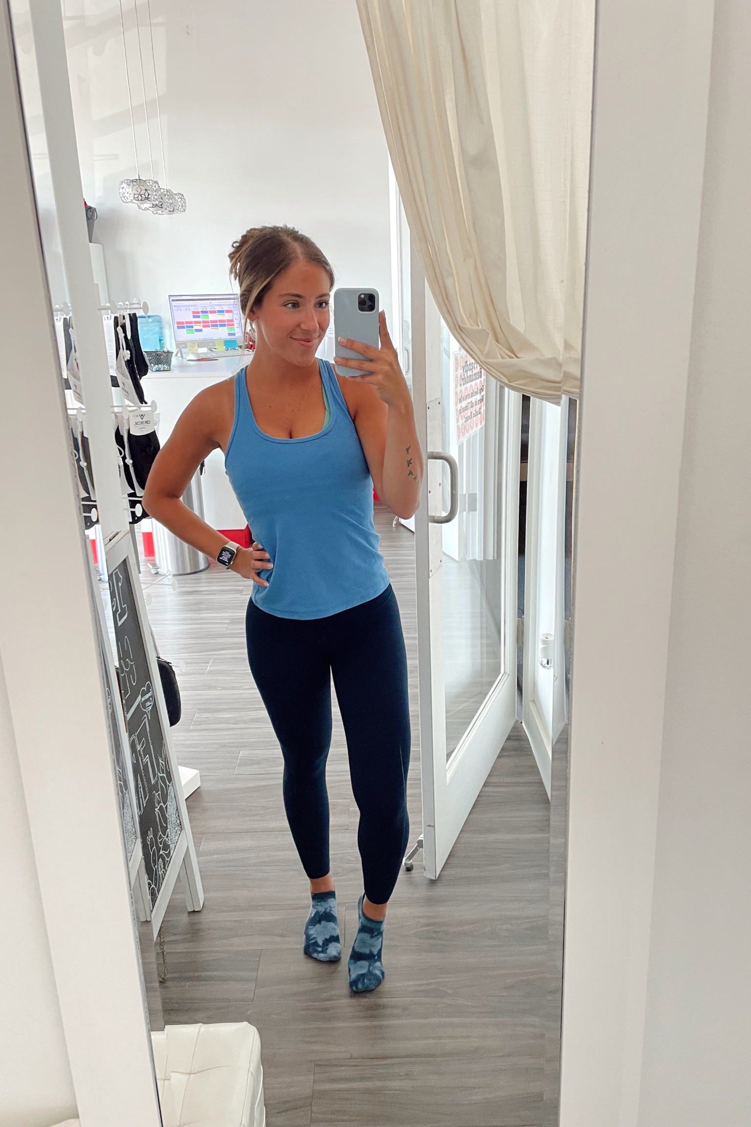 Workout outfit 🦋💪🏻

Barre outfit. Pilates outfit. Workout wear. Gym clothes  