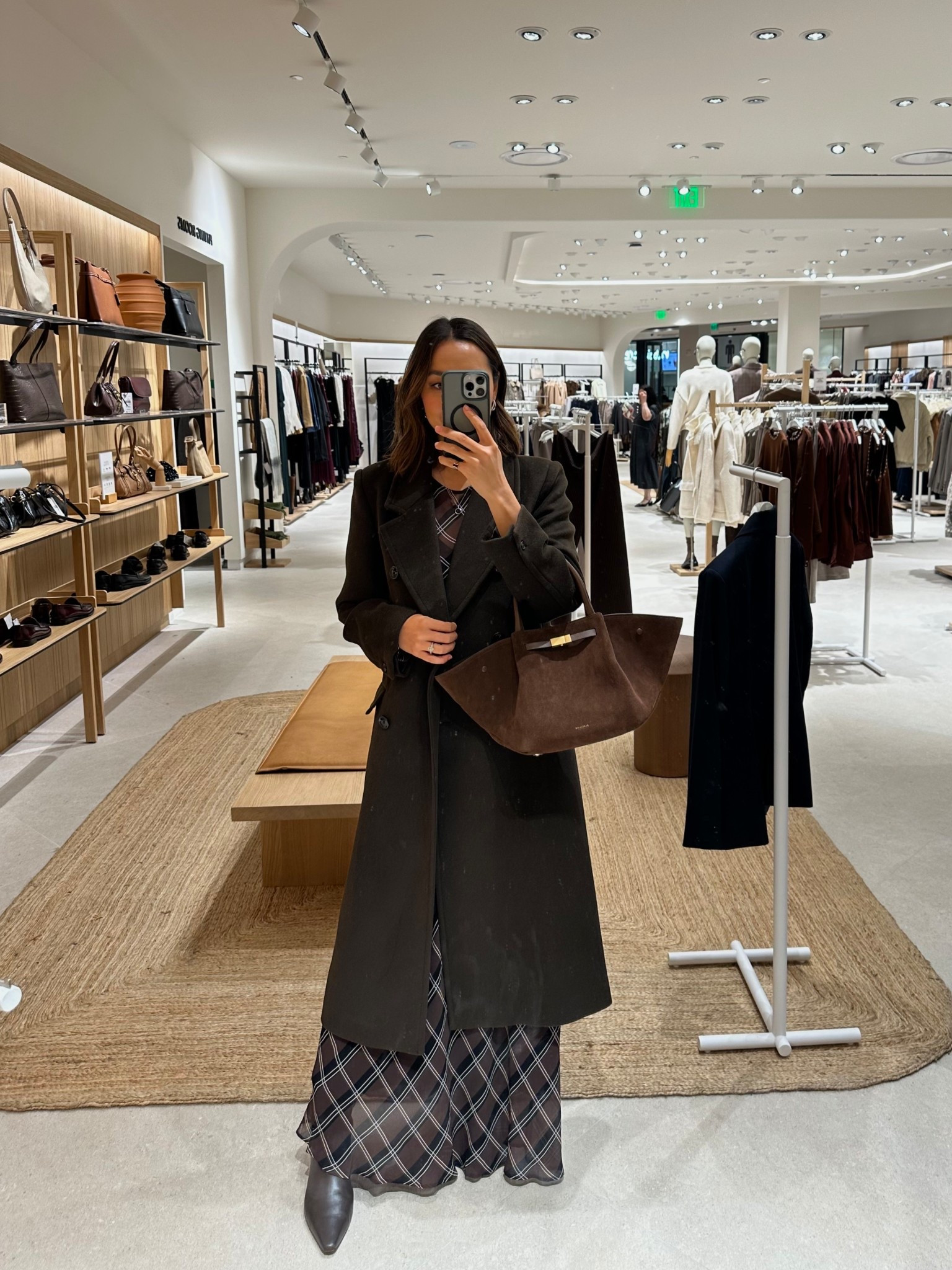 30% off orders $230+ with code MNG30 

Sale ends tonight! 

Coat — xs 

#LTKSaleAlert