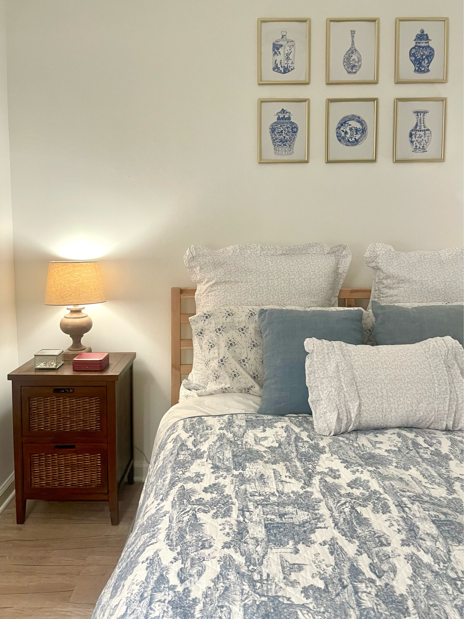 Shop my bedroom 🛏

#LTKFind #LTKhome #LTKunder100