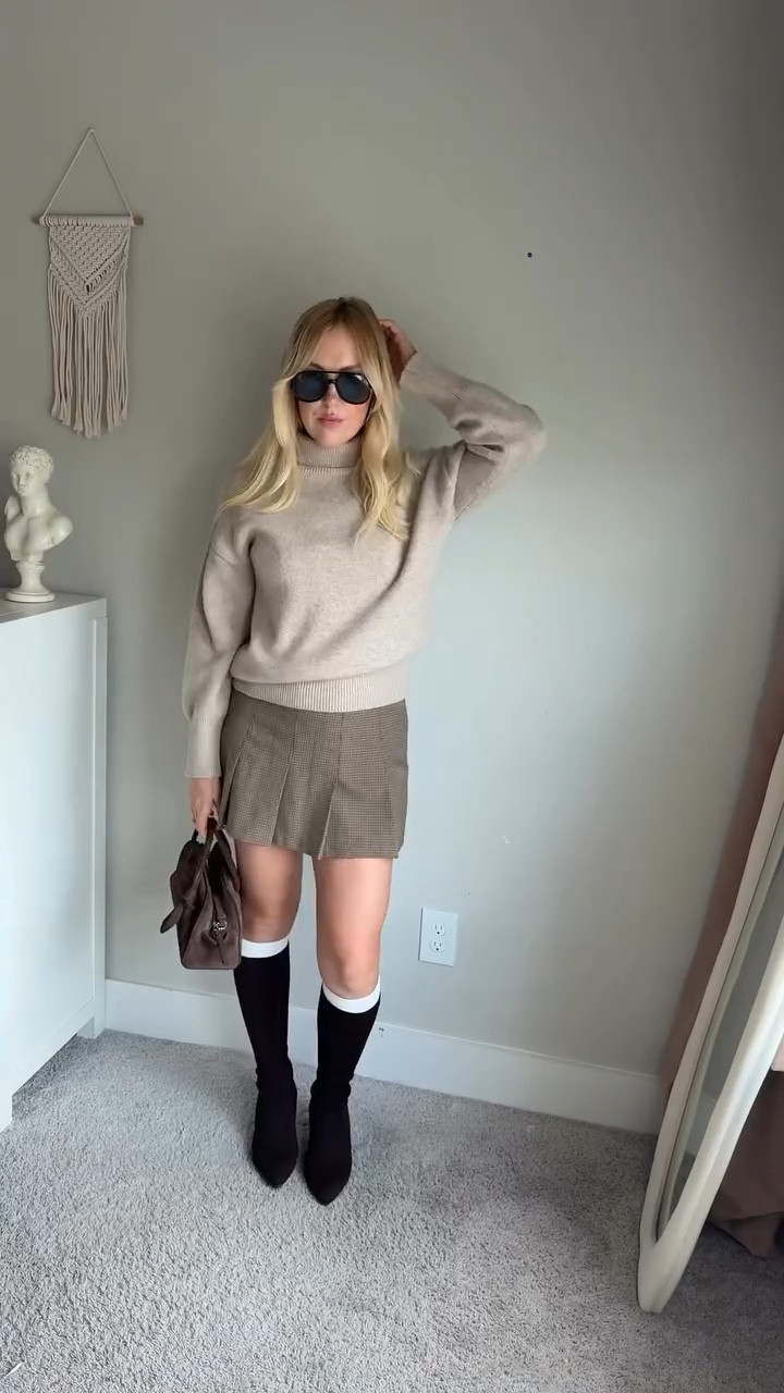 Perfect easy slide on elegant fall boots ✨ 

#cosyisland #cosyislanders #falloutfitideas #fallfashiontrends #ltkfashion #fashionstyle #elegantfallstyle

#LTKFindsUnder100 #LTKParties #LTKStyleTip