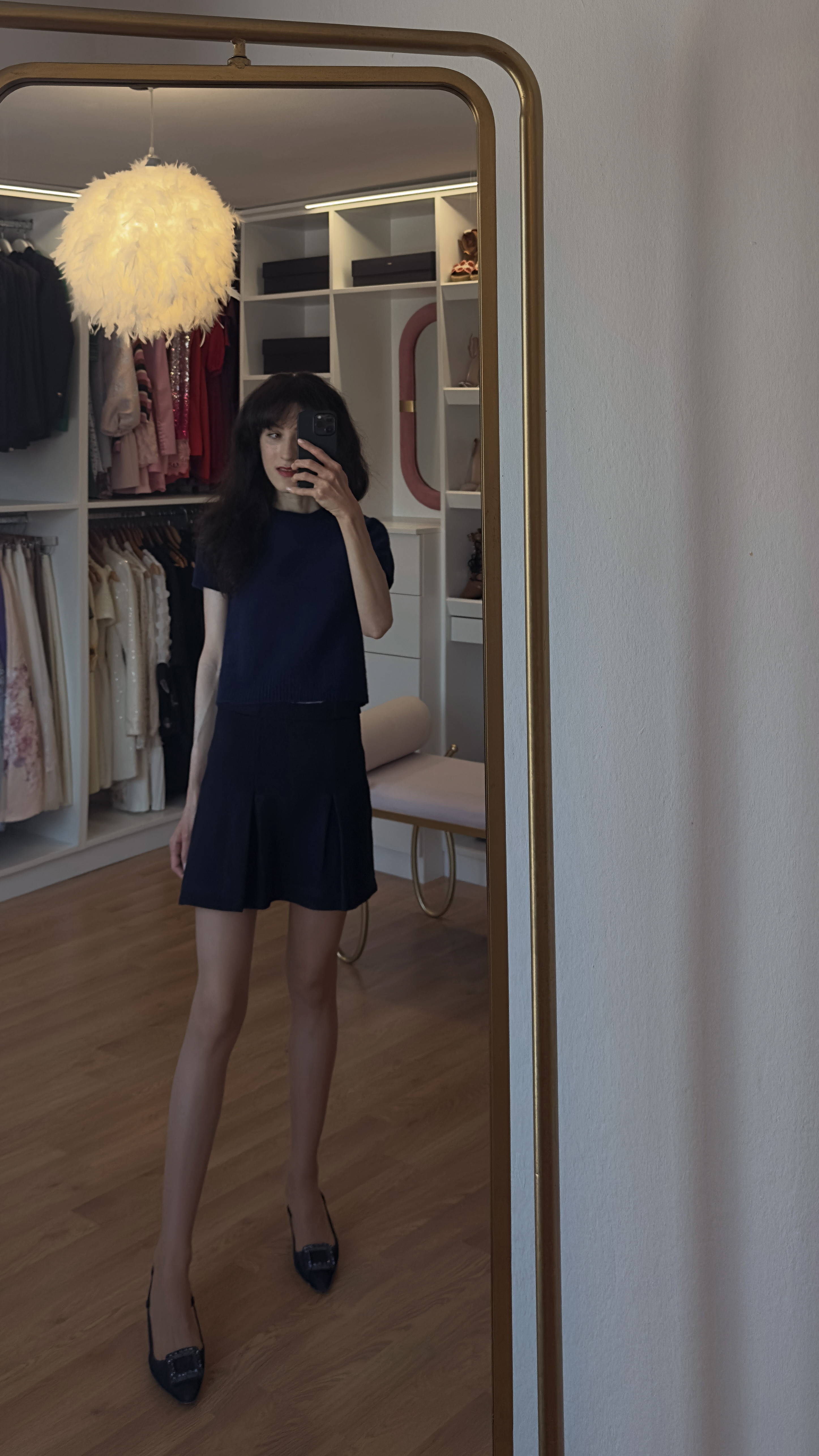 femininos, feminino elegante, look basico, estilo elegante, looks basicos, casual chique, look casual feminino, looks femininos estilosos, spring, spring inspo, spring fashion, casual, spring outfits, european outfits, europe spring outfits, navy monochrome outfit, matching navy set, short sleeve sweater mini skirt, navy knit co-ord, spring 2026 fashion, monochrome navy look, minimal chic style, sophisticated navy outfit, kitten heels, effortless elegant style, capsule wardrobe navy, timeless spring look, refined minimal style, monochromatic dressing, contemporary chic, investment pieces navy, French minimalist style, modern feminine fashion, classic color dressing 

 #LTKdayinmylife #LTKootd #LTKstorytime