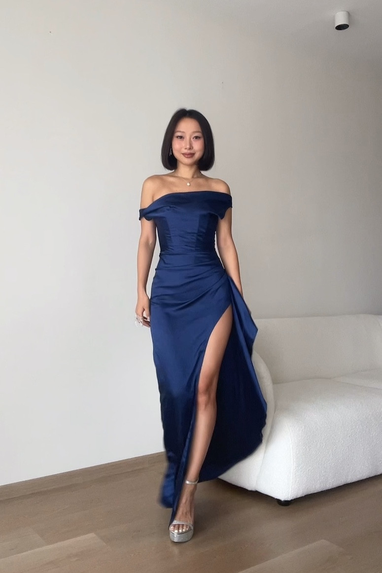 navy corset dress <3


maxi dress, wedding guest dress, slit dress, graduation dress, formal dress #LTKVideo

#LTKStyleTip #LTKFindsUnder100