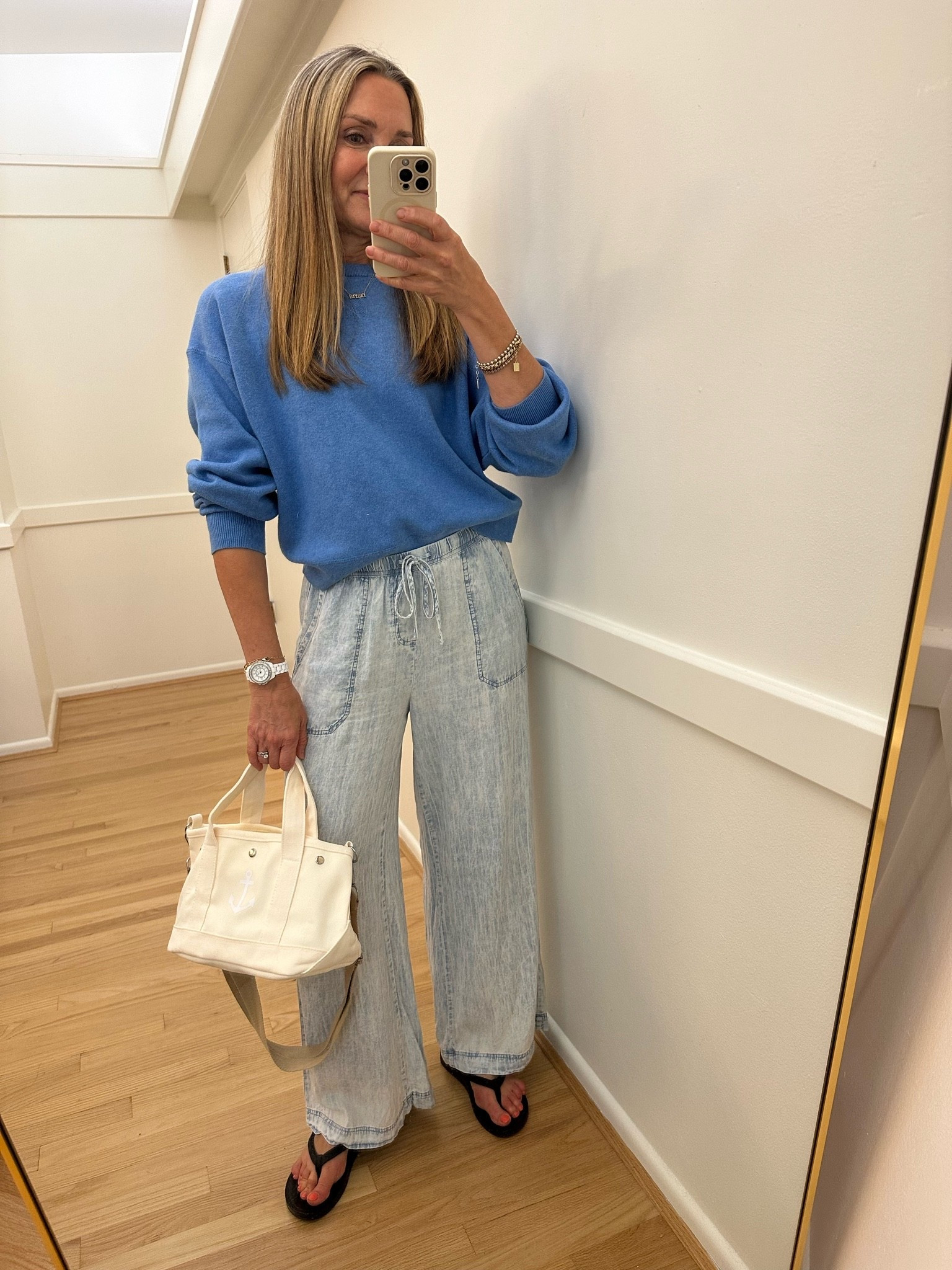 Weekend outfit: amazing @UNIQLO cotton sweater that my daughters and I all had to have in a different color, the softest flowy @Splendid pants, and a fun new Quilted Koala bag I can’t wait to use on my boat trip!

#LTKootd #LTKSaleAlert #LTKOver40