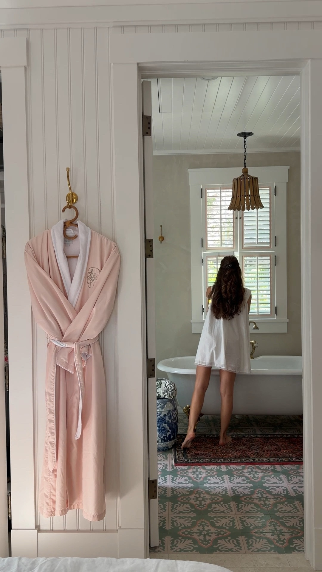 What a dream to wake up here!! Linking my nightgown here ✨

#LTKdayinmylife #LTKmorningroutine #LTKootd