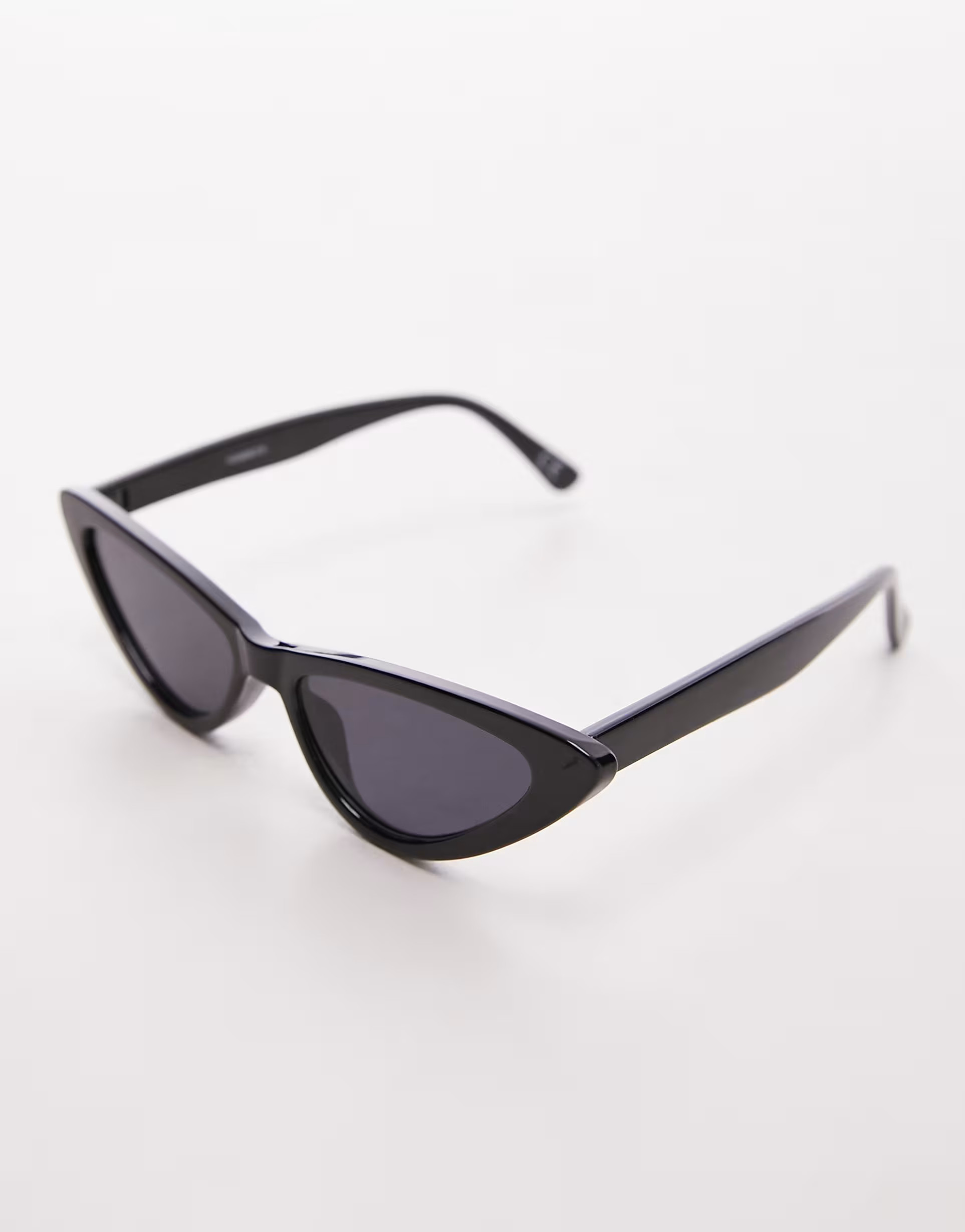 Topshop Crocus angled cat eye sunglasses in black | ASOS (Global)