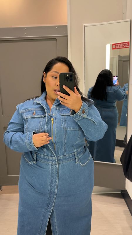 Target denim dress

I’m wearing a size 16 and for reference I’m 5ft 

#LTKplussize