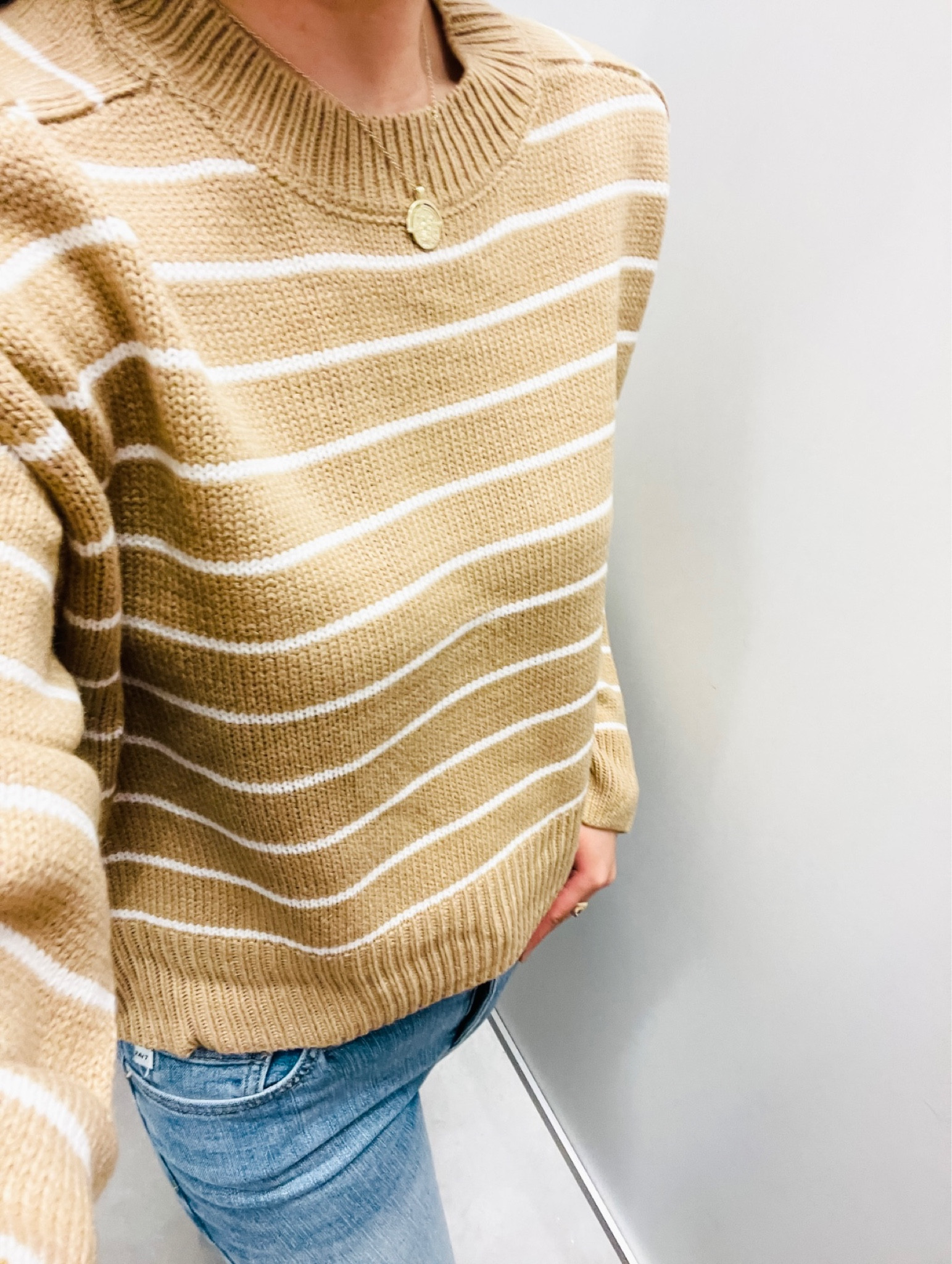 Awesome fall find! This designer sweater is $20 and is perfect for Fall😘😎Talk about Steal! 😜I can smell the Pumpkin spice already!😉🍁🍂




#ltkstyle #ltkfallfinds #ltksweaters #ltkfall 

#LTKunder50 #LTKstyletip #LTKsalealert