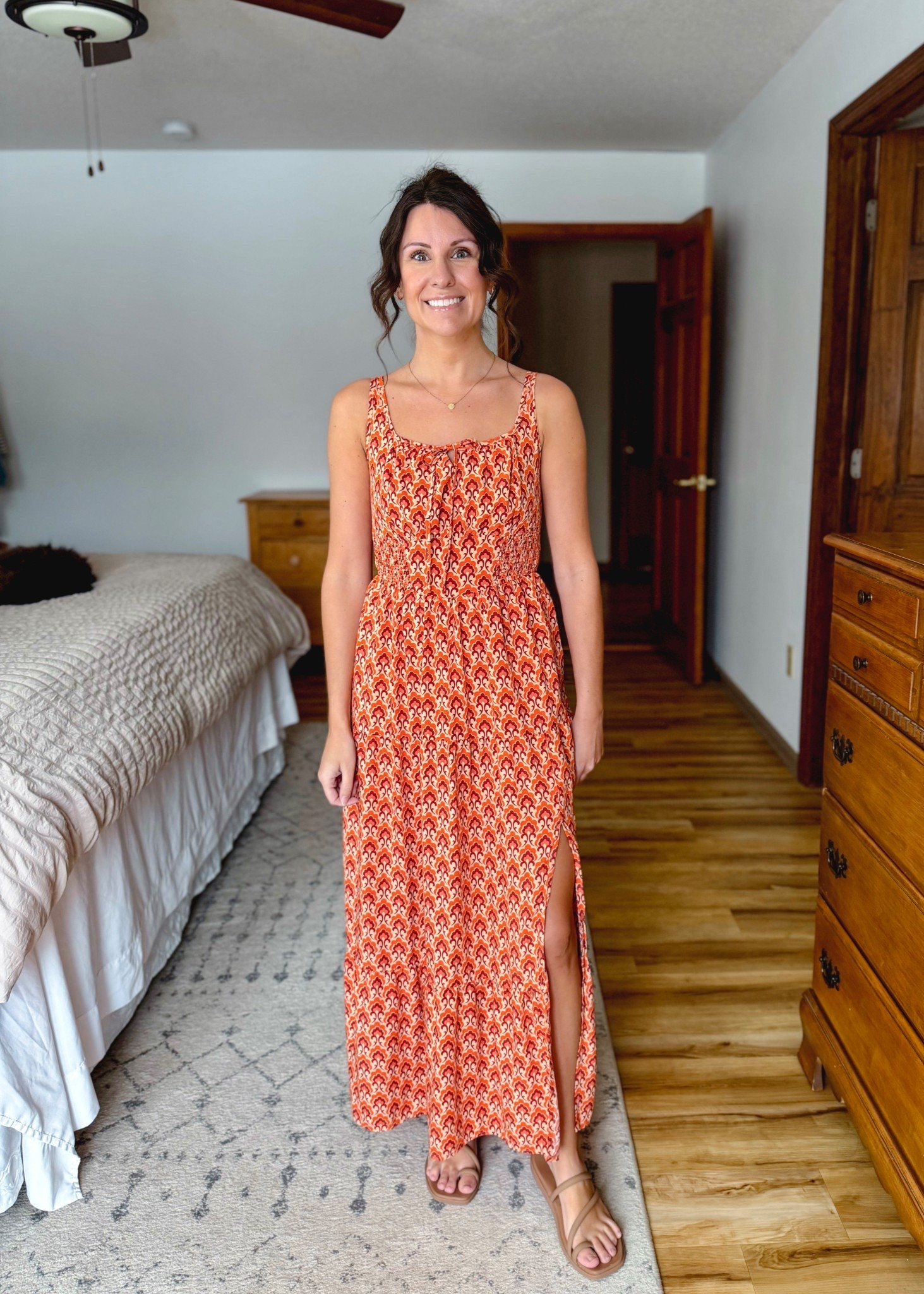 prettiest little sundress🧡☀️🌿
Size small!

Croc sandals are size 6. 