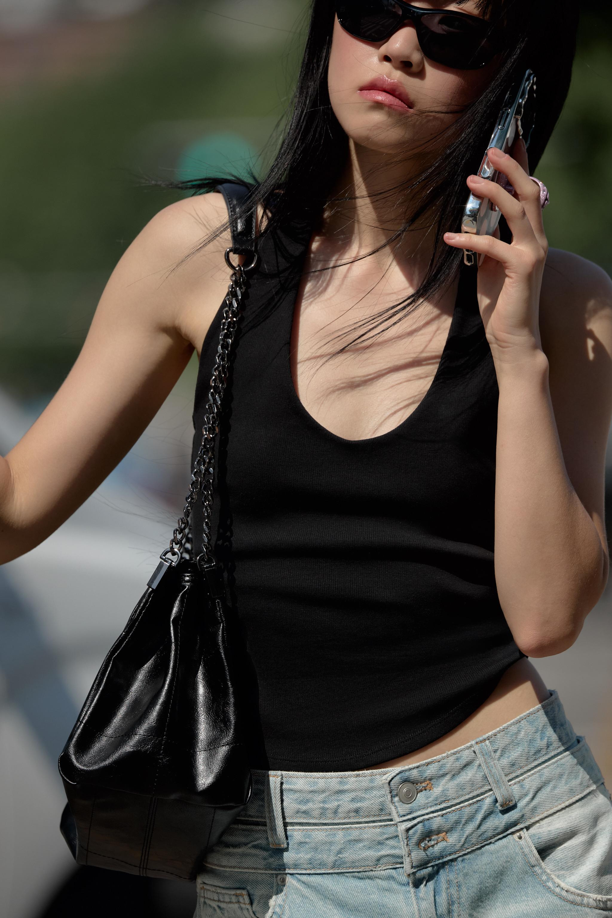 ROUNDED HEM HALTER TOP | Zara US