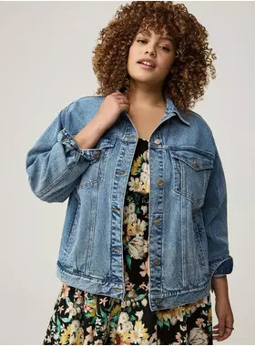 Relaxed Denim Trucker | Torrid (US & Canada)