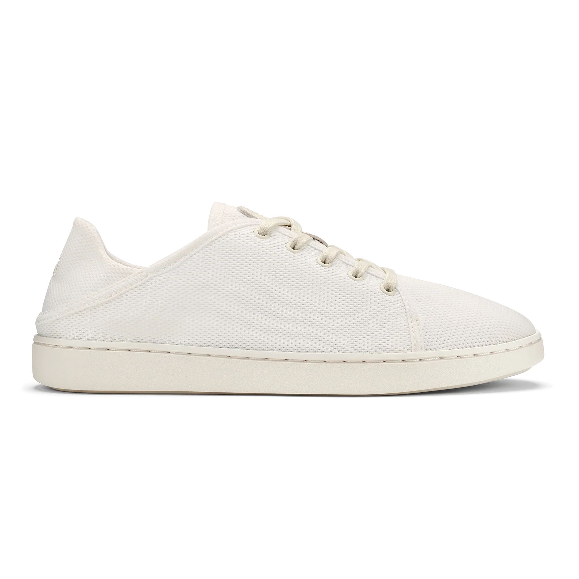 OluKai Pehuea Lī Women's Sneakers - Bright White / White Sand | OluKai | OluKai