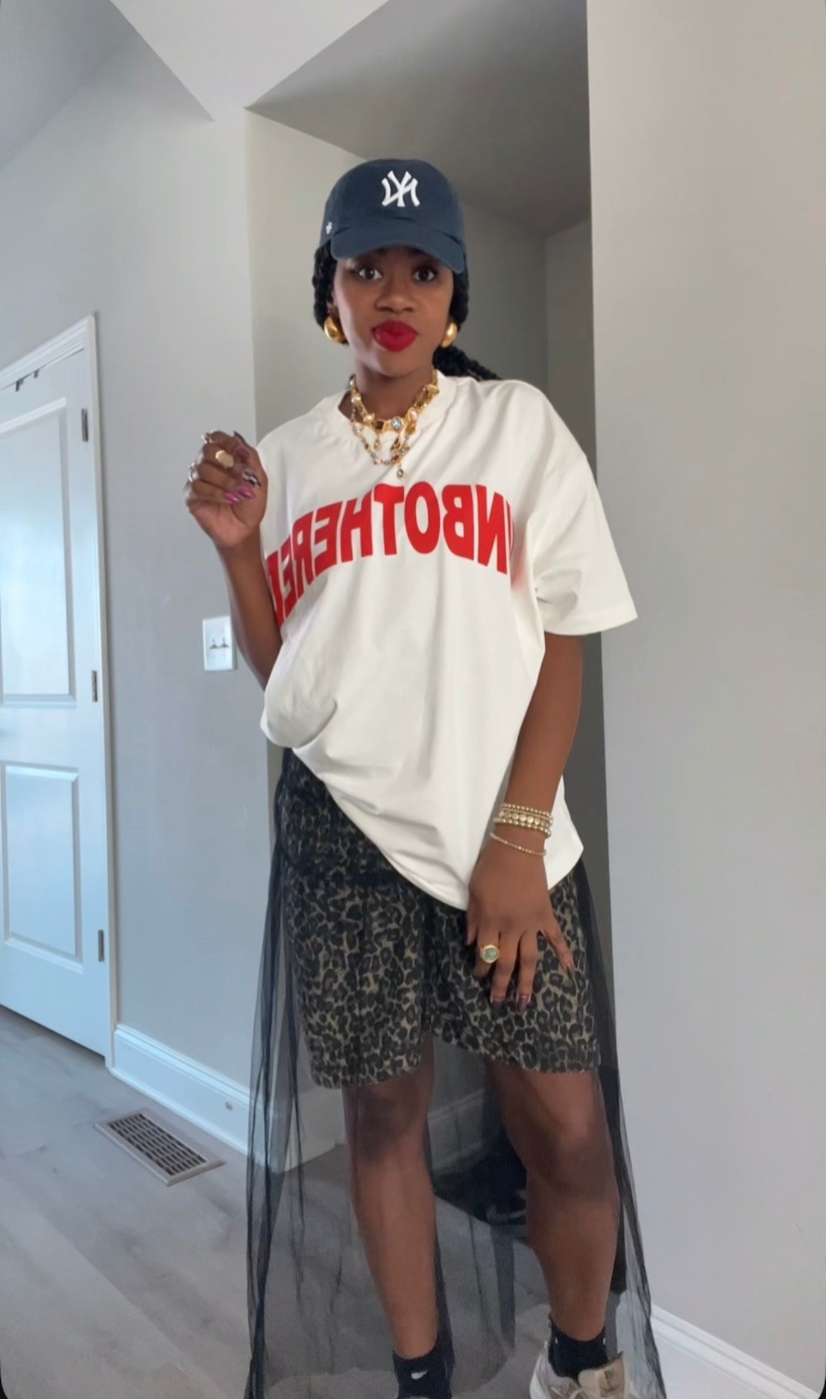 Cute outfit to run errands #momoutfit #casualoutfit

#LTKFindsUnder50 #LTKStyleTip #LTKSaleAlert