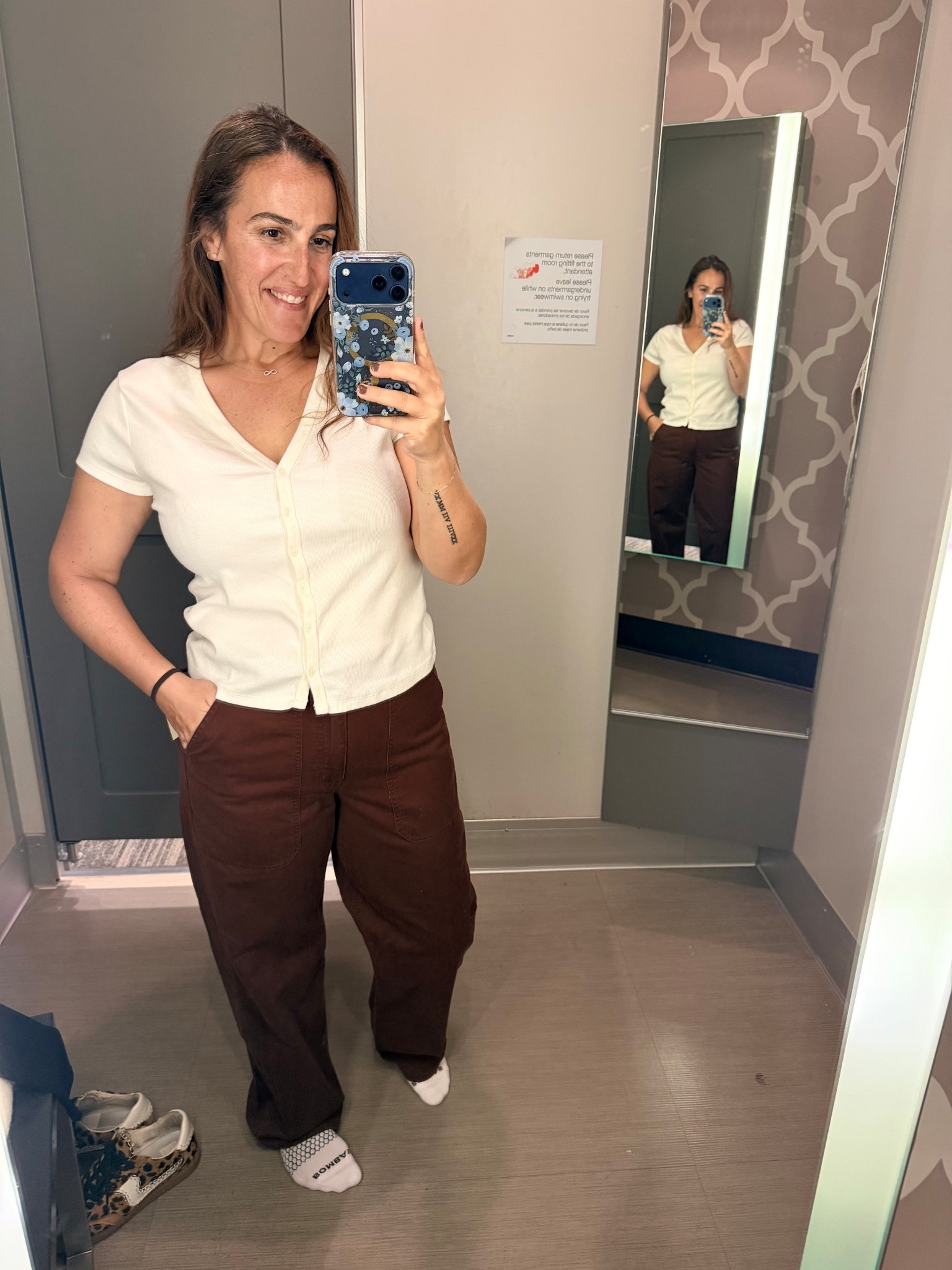 The color of these pants is perfect! Great fit too! Runs tts I’m in a 10. The top I sized up to large. 

#LTKOver40 #LTKFindsUnder50 #LTKStyleTip