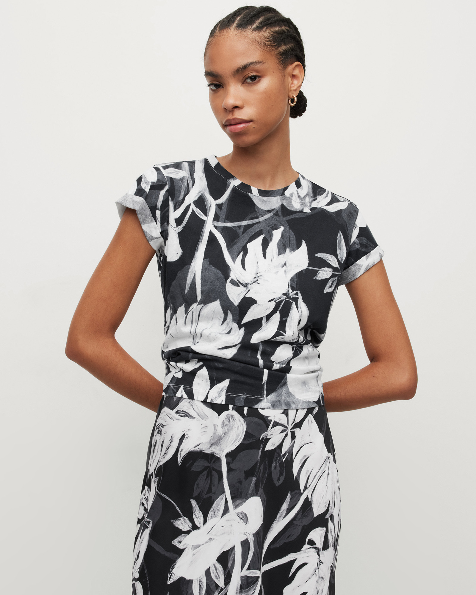Anna Jackie Floral Short Sleeve T-Shirt Black | ALLSAINTS | AllSaints UK