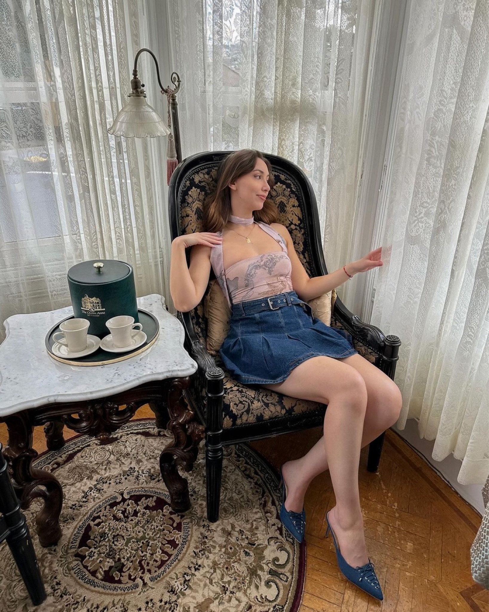 slow moments in San Francisco 💙

top: tiger mist via poshmark (will be on the lookout for similar ones!)
skirt: justfab
shoes: shoedazzle

[dark denim pleated mini skirt belted, asymmetrical tie neck print halter top, y2k outfit, dark wash jean miniskirt, coquette vibes, spring outfits, summer outfit inspo, girly inspo, feminine outfit, pointed toe mules, blue outfit ideas] 

#LTKShoeCrush #LTKFindsUnder50 #LTKStyleTip