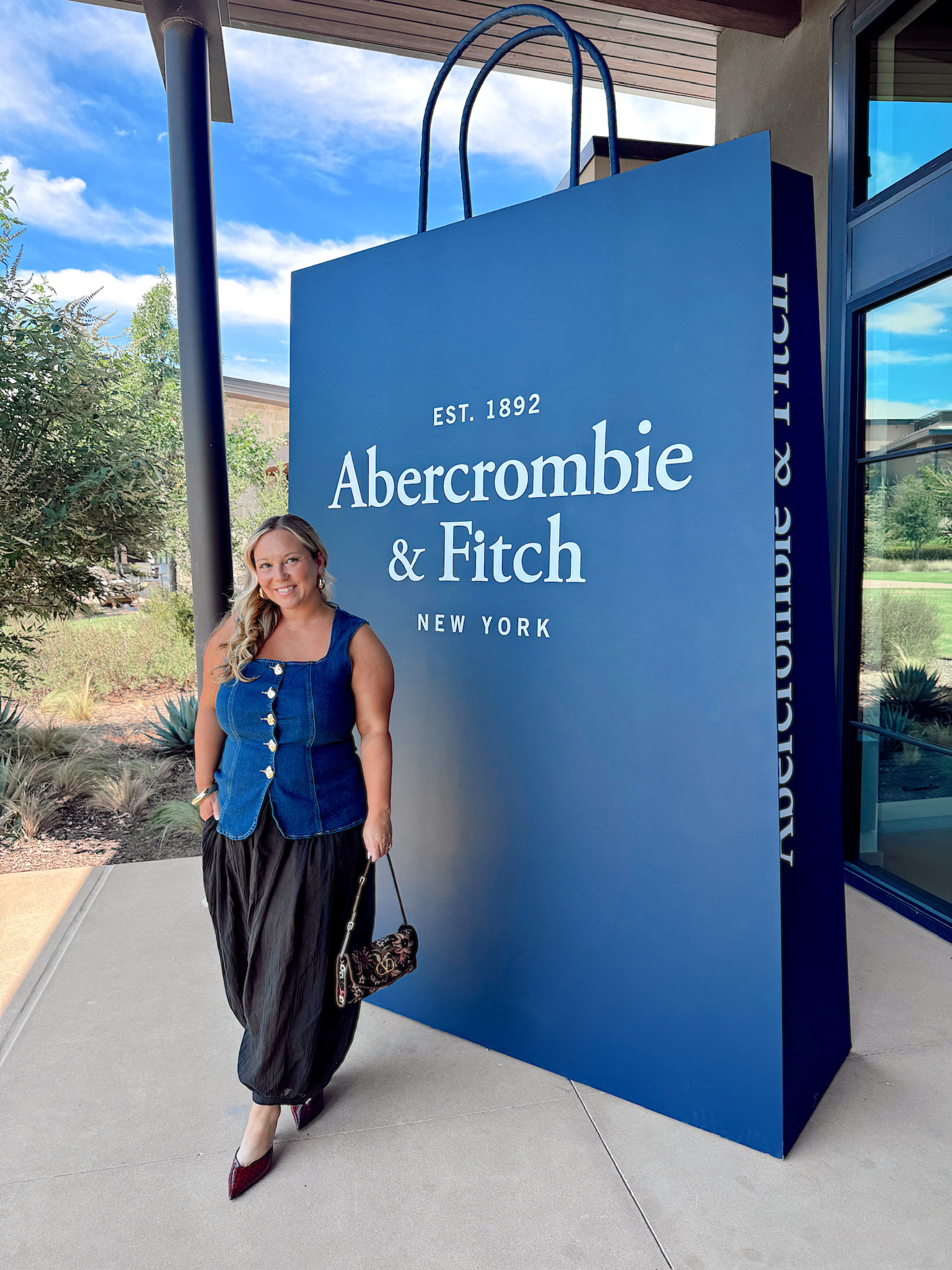 One of my LTK Con outfits!!

Large top
Medium pants (size down!)





LTK Con, event, ootd, amazon fashion, free people, denim, vest, heels, croc, embossed, steve madden, shelli enright, stylenright 

 #LTKCon #LTKootd #LTKMidsize