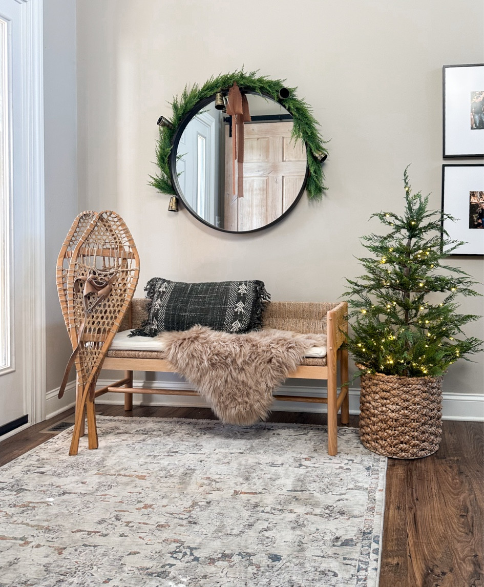 The tree is back!!!

Christmas decor / Christmas treee

#LTKSeasonal #LTKHoliday