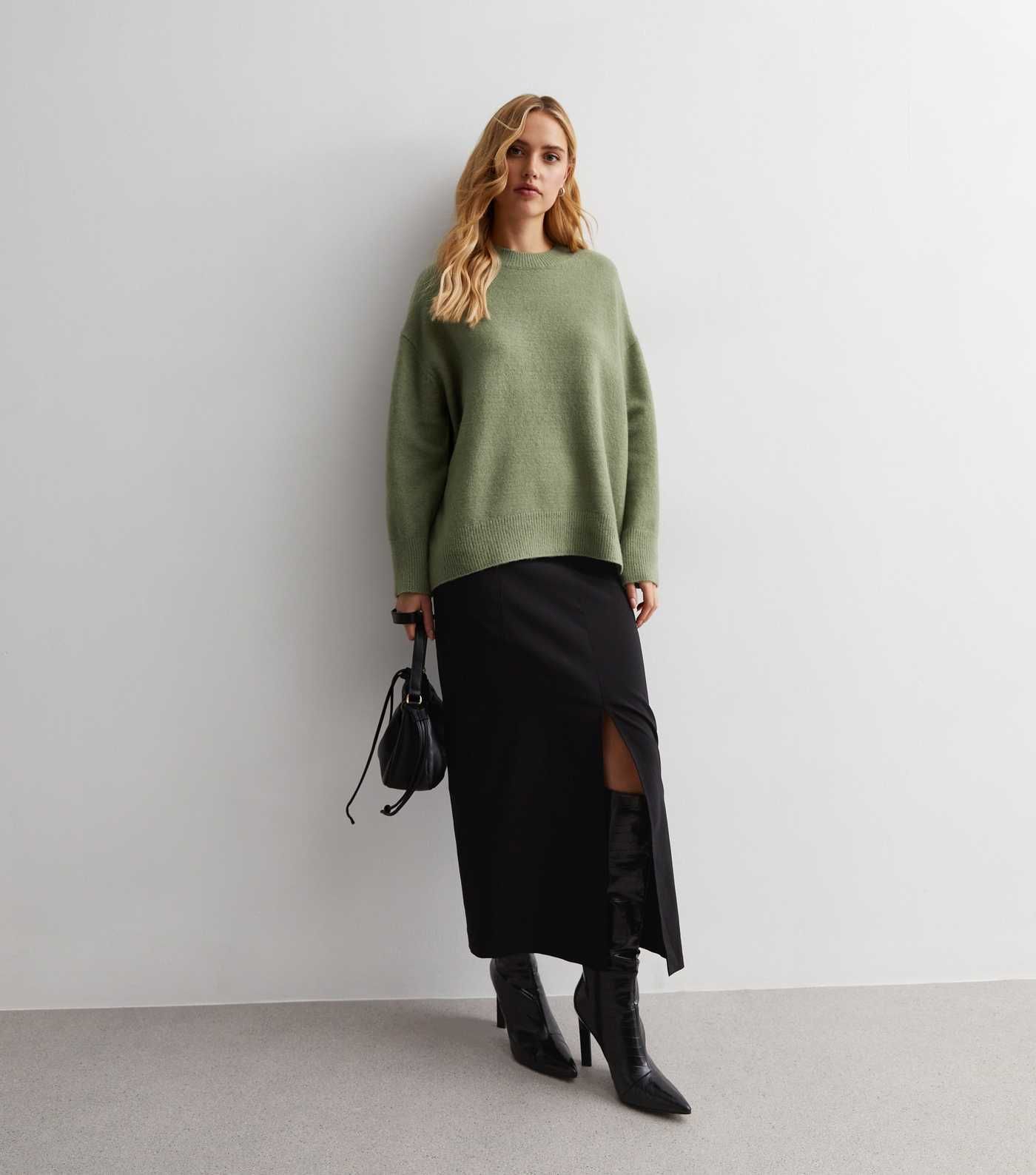 Olive Knit Crew Neck Oversized Jumper | New Look | New Look (UK)