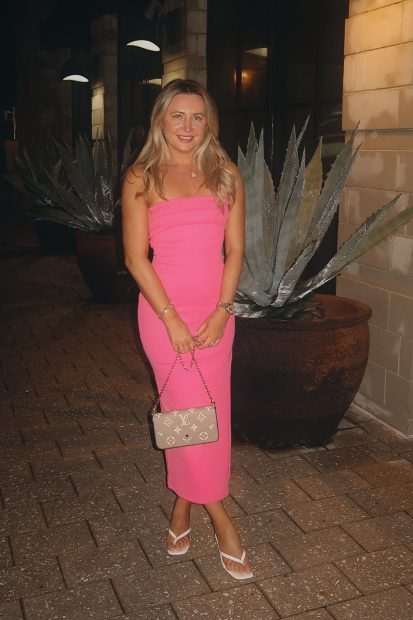 Save 35% on this perfect, pink dress
code AGGISAVE35 

#pinkdress #datenight #vici #spring

#LTKootd #LTKgrwm #LTKWedding