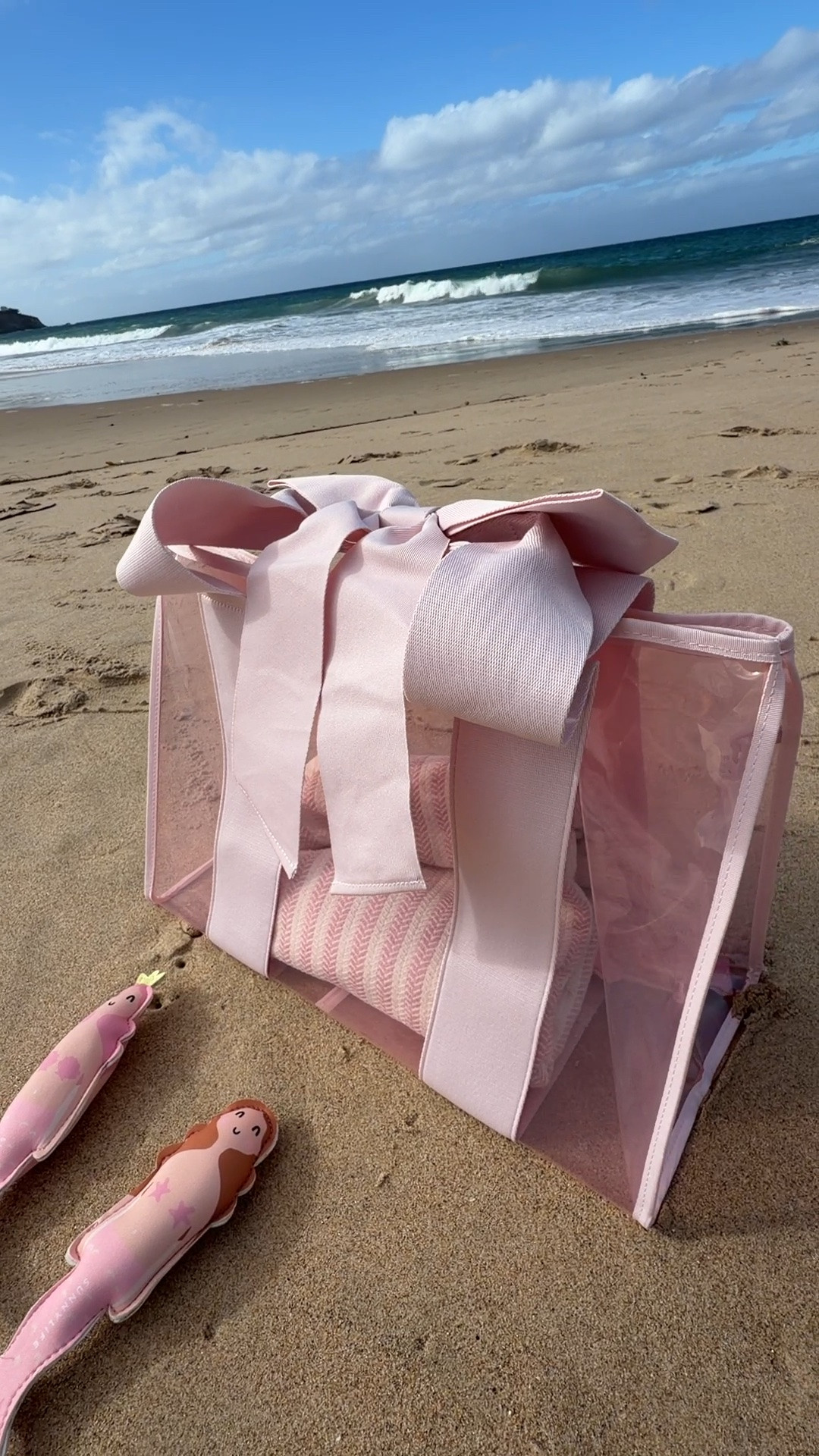 POV: The beach bag understood the assignment. 😎🏖️

🩷🩷

#LTKootd #LTKSwim #LTKTravel
