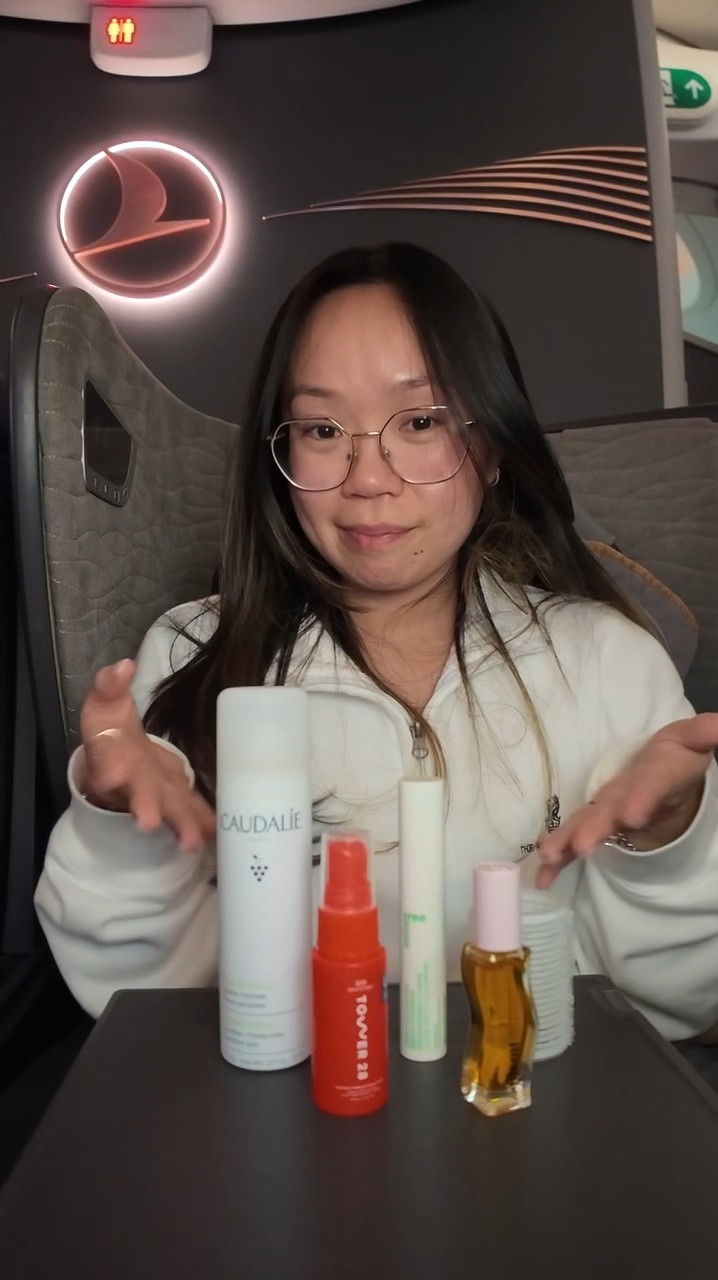 Almost handsfree skincare for long haul flights