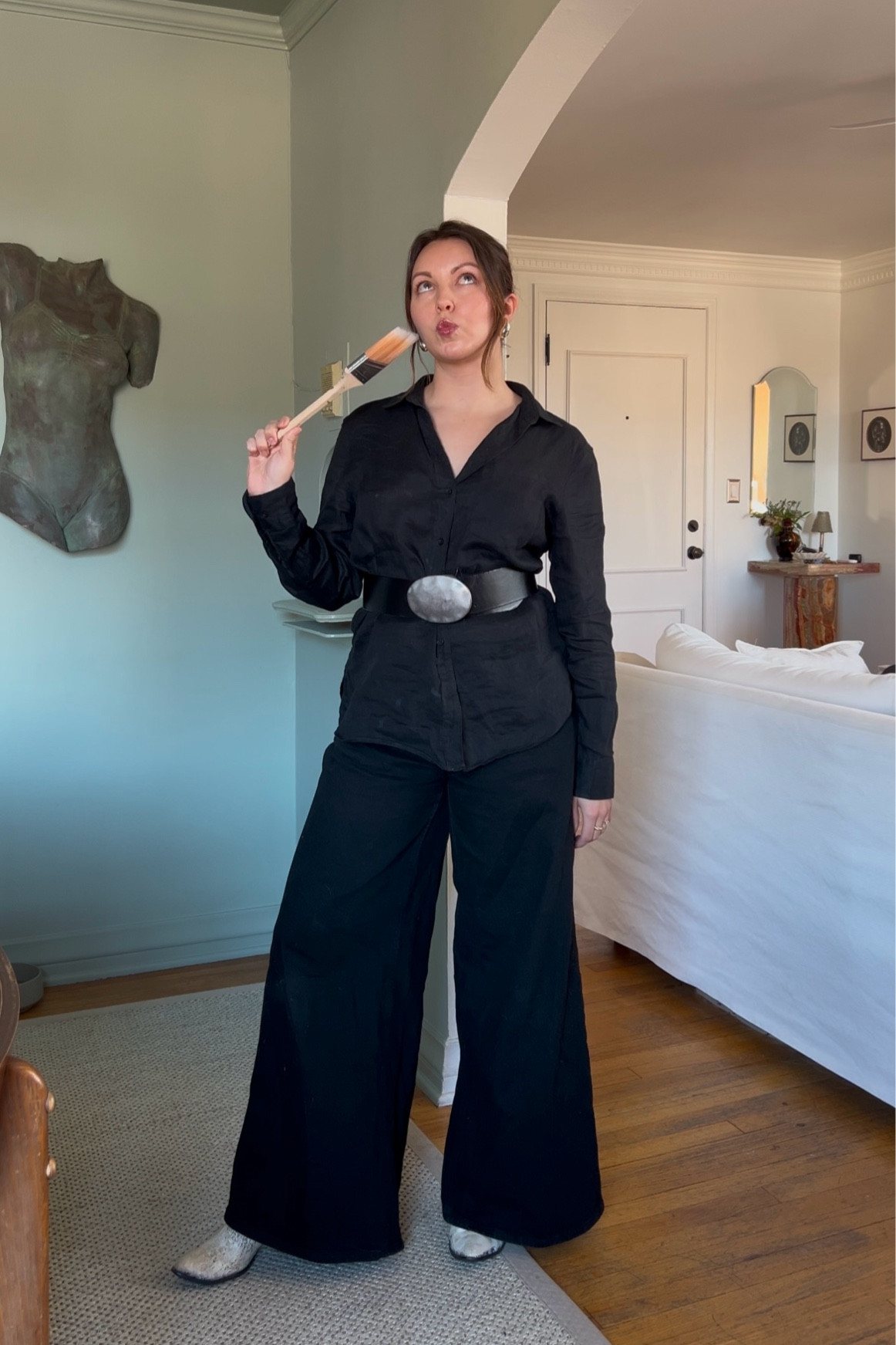 Black linen button down, wide leg black jeans, statement belt, black and silver belt, waist belt, cowgirl booties

#LTKWorkwear #LTKStyleTip #LTKFindsUnder100