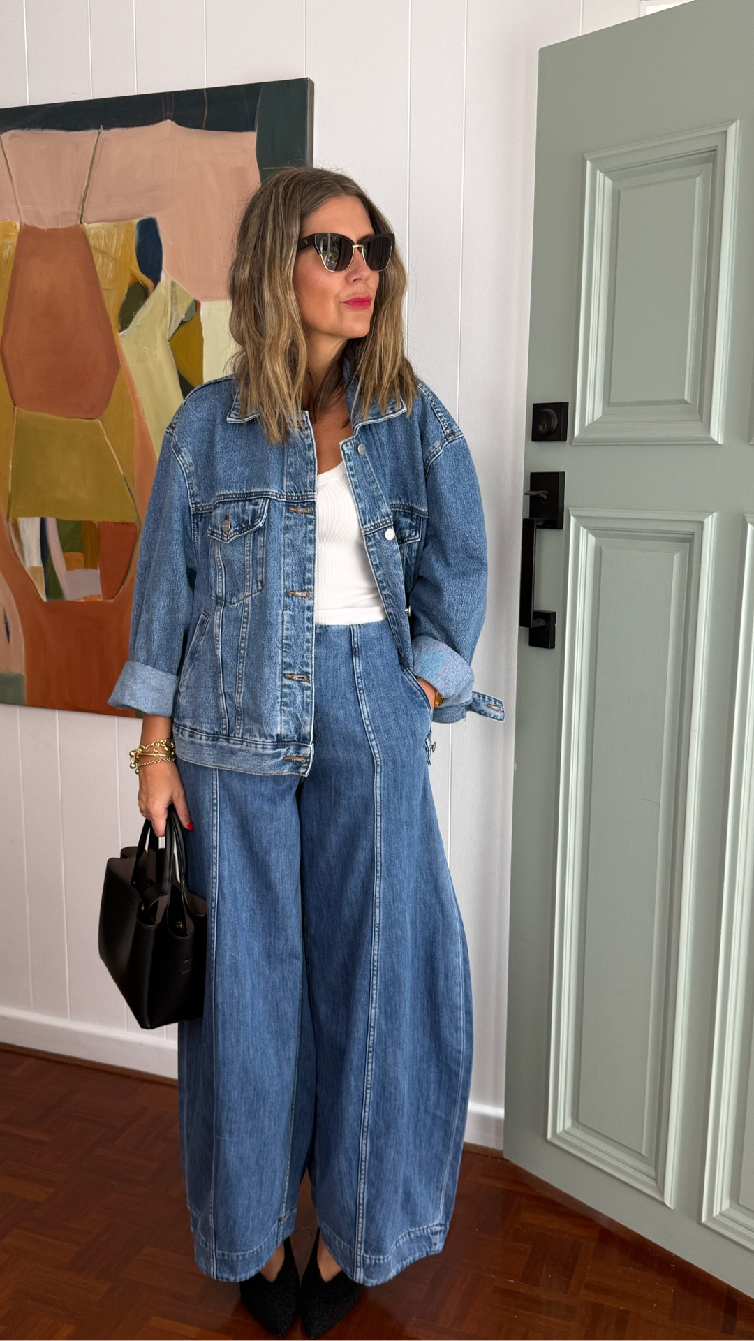 Decjuba Denim just hits differently. Maybe it’s the quality, maybe it’s the price point — either way their new denim collection is perfection. I mean balloon denim — who would have thought!!

Use code LUCY20 for 20% off at checkout x

Wearing a 10 in the jacket and 8 in the jeans x

#LTKootd #LTKgrwm