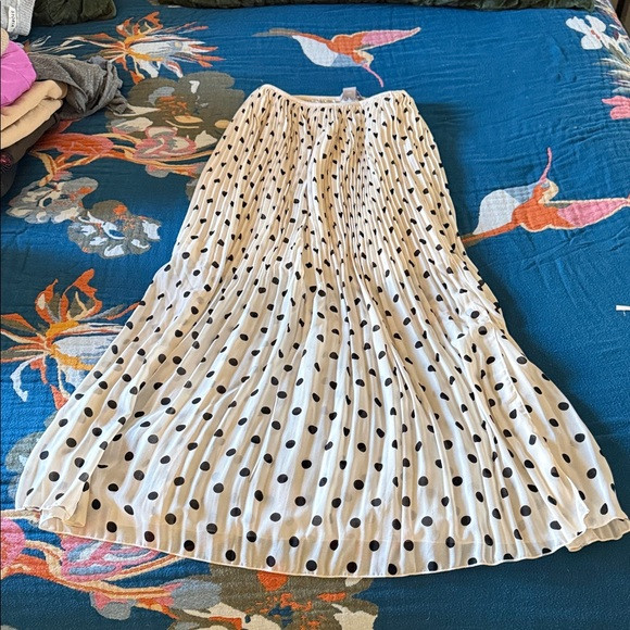 H&M Black and White Polka Dot A-Line Skirt | Poshmark
