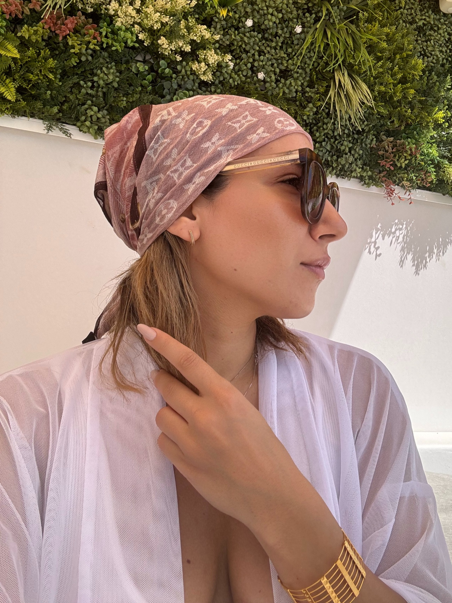 Pool look 🩵✨
#pool #poollook #summer #summerstyle #summervibes #accessories #accessorising #summerstyling #styling #stylist #style #ootd #lotd #scarf #LVscarf #headscarf #sunnies 

#LTKsummer #LTKgetaway #LTKluxury