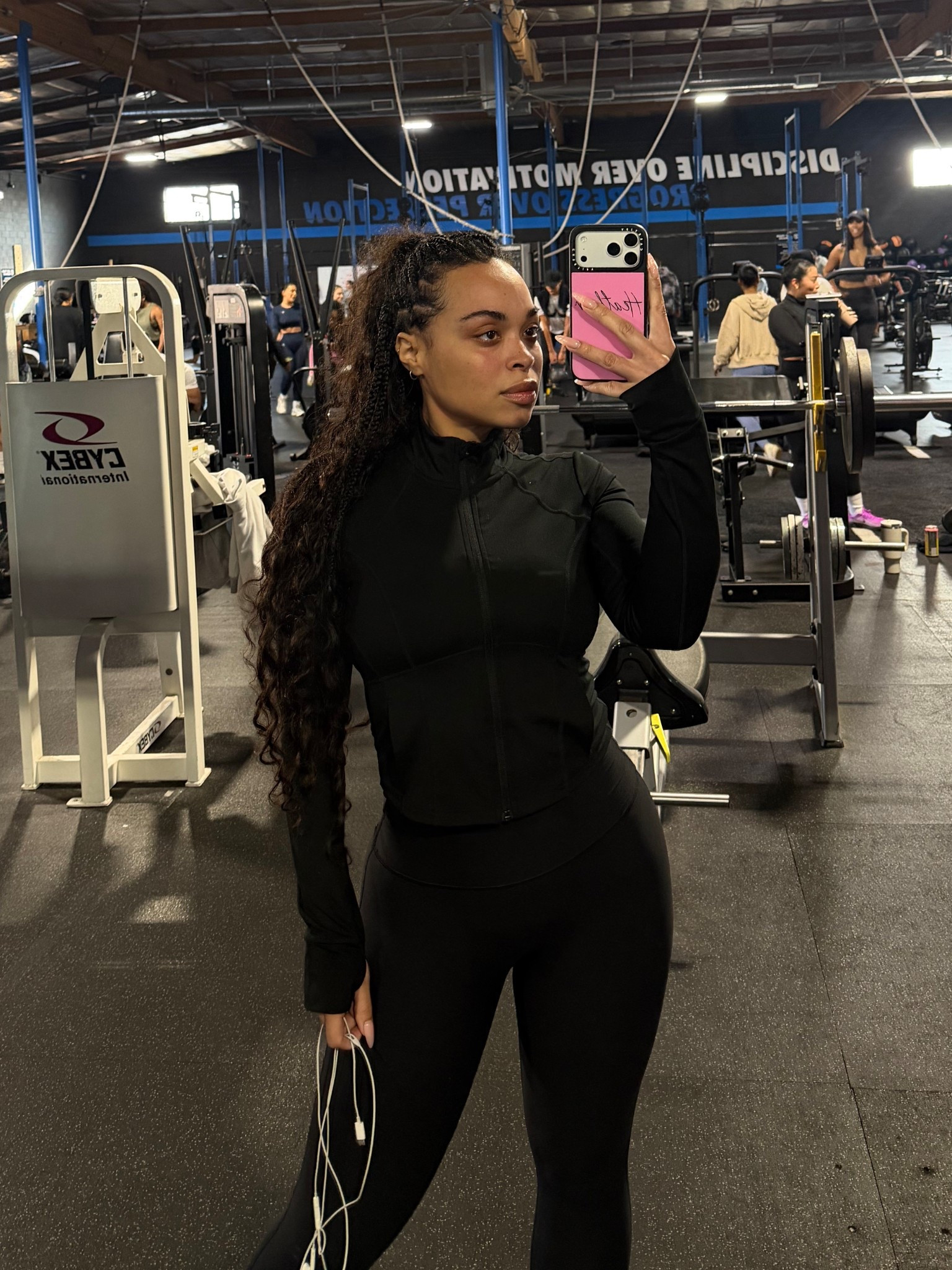 First day back🖤 

#LTKfitnessgoals #LTKootd #LTKActive