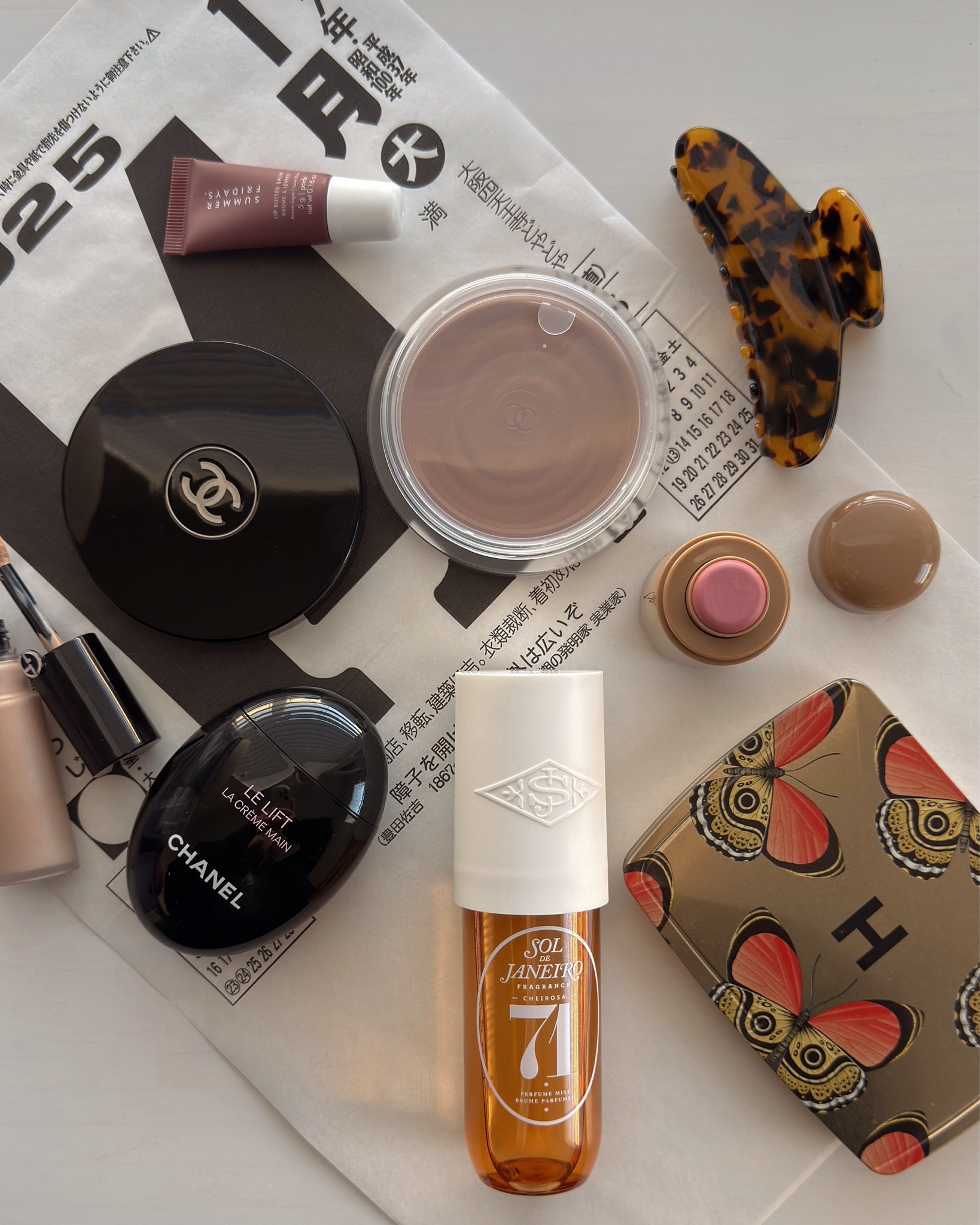 Gift guide for her,  gifts for her, gifts for girlfriend, gifts for mom, gifts for friends, gift for daughter, gift guide for her, gift guide for mom, gift guide for daughter

#LTKBeauty #LTKFindsUnder100 #LTKGiftGuide