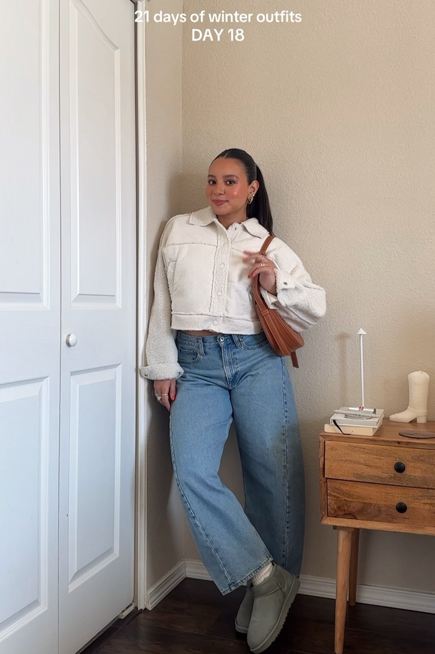 barrel jeans + uggs🧸🤎 — (jeans in size 2/26s in curve love + jacket in size small + long sleeve tee in size small) — bag is Polene numero dix👜

#LTKSeasonal #LTKStyleTip #LTKSaleAlert