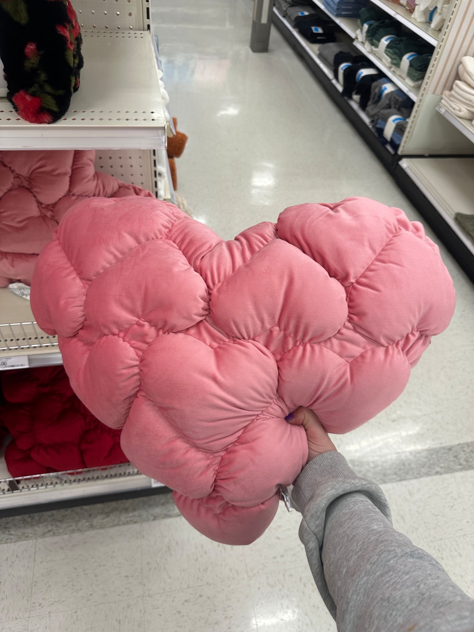 Love this big pink puffy heart pillow! The cutest throw pillow! Perfect for Valentine’s Day! Only $20!

#LTKHome #LTKValentine