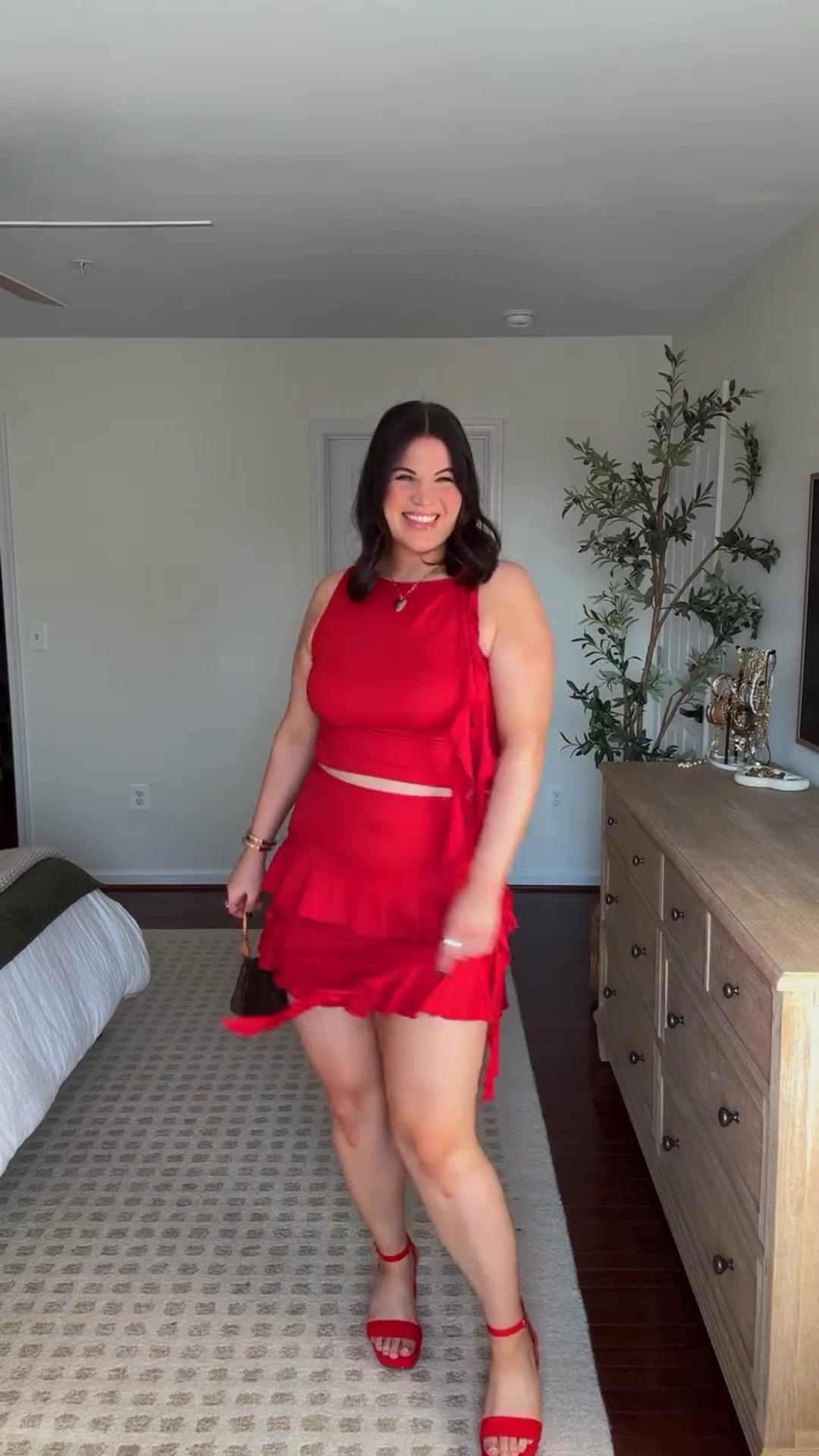 Finalllllly back to filming after being sick! Thank you so much for your patience!! And today I’m getting right into a midsize valentines day outfit! I quite literally feel like a curvy bratz doll in this set and omg I love it so much!! So cute for date night but also girls night or galentine’s day 💘

Bralette - xl *use code KELLYTK20 to save 
Top - size 0 
Skirt - size 00 *sold out in 0 which is my usual size but actually 00 worked great 
Heels - older from LB *added similar 



#LTKSeasonal #LTKMidsize #LTKgrwm