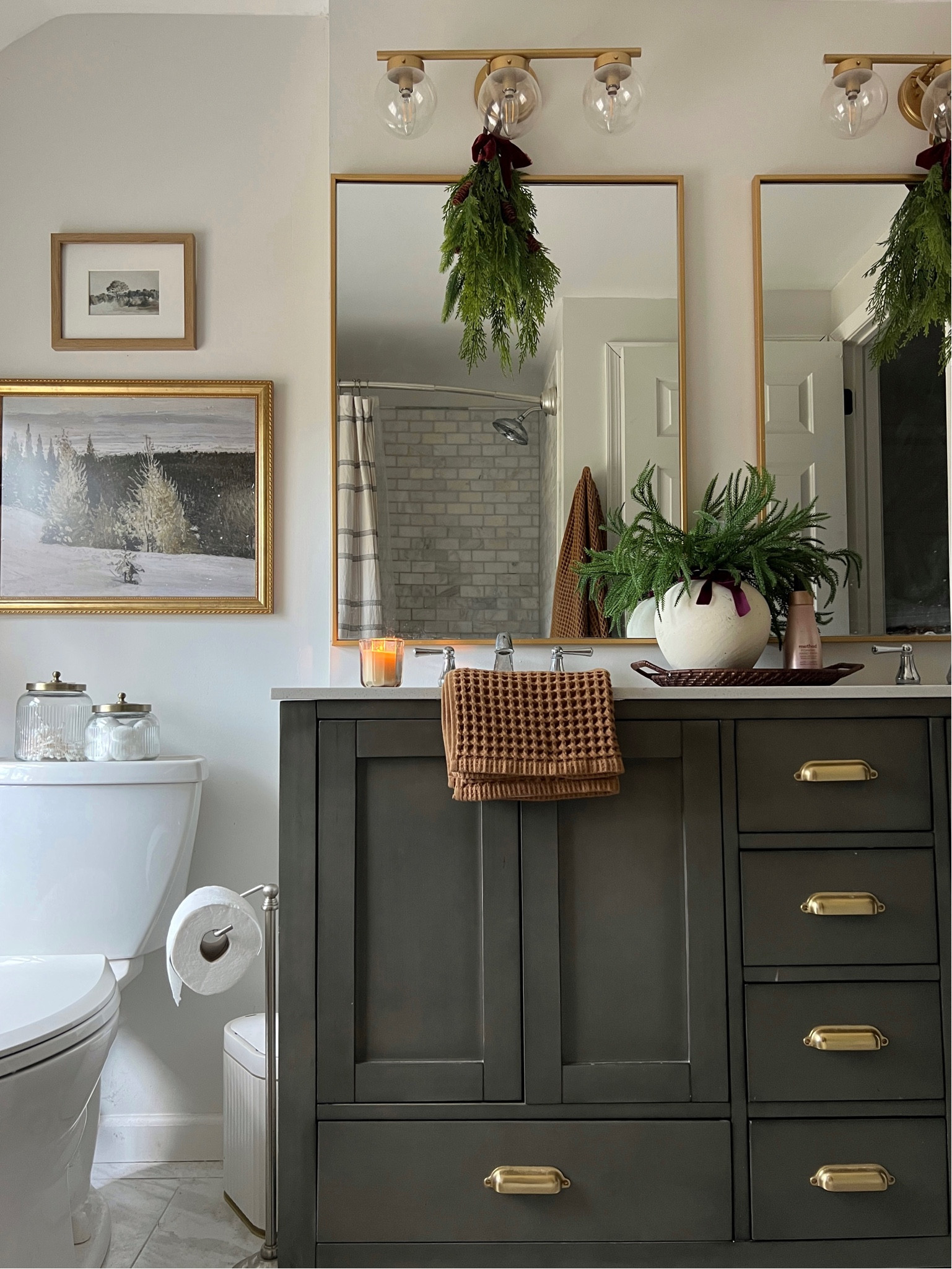 Bathroom Christmas style inspo. 

#LTKHoliday #LTKHome #LTKSeasonal