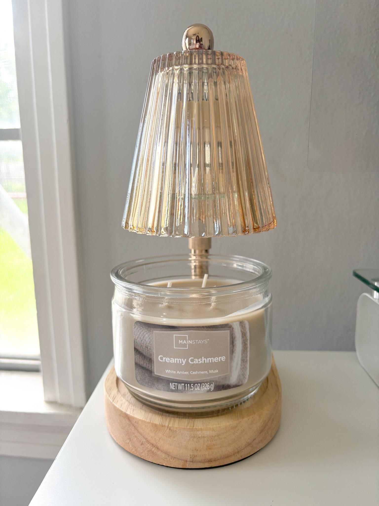 Slow mornings, soft light, and the scent of calm.  
My new candle warmer is the prettiest little detail on my desk no flame, just a gentle glow and cozy aroma all day. Paired it with a candle that smells so good! #walmart#walmartfinds#amazonfinds


#LTKGiftGuide #LTKFindsUnder50 #LTKHome