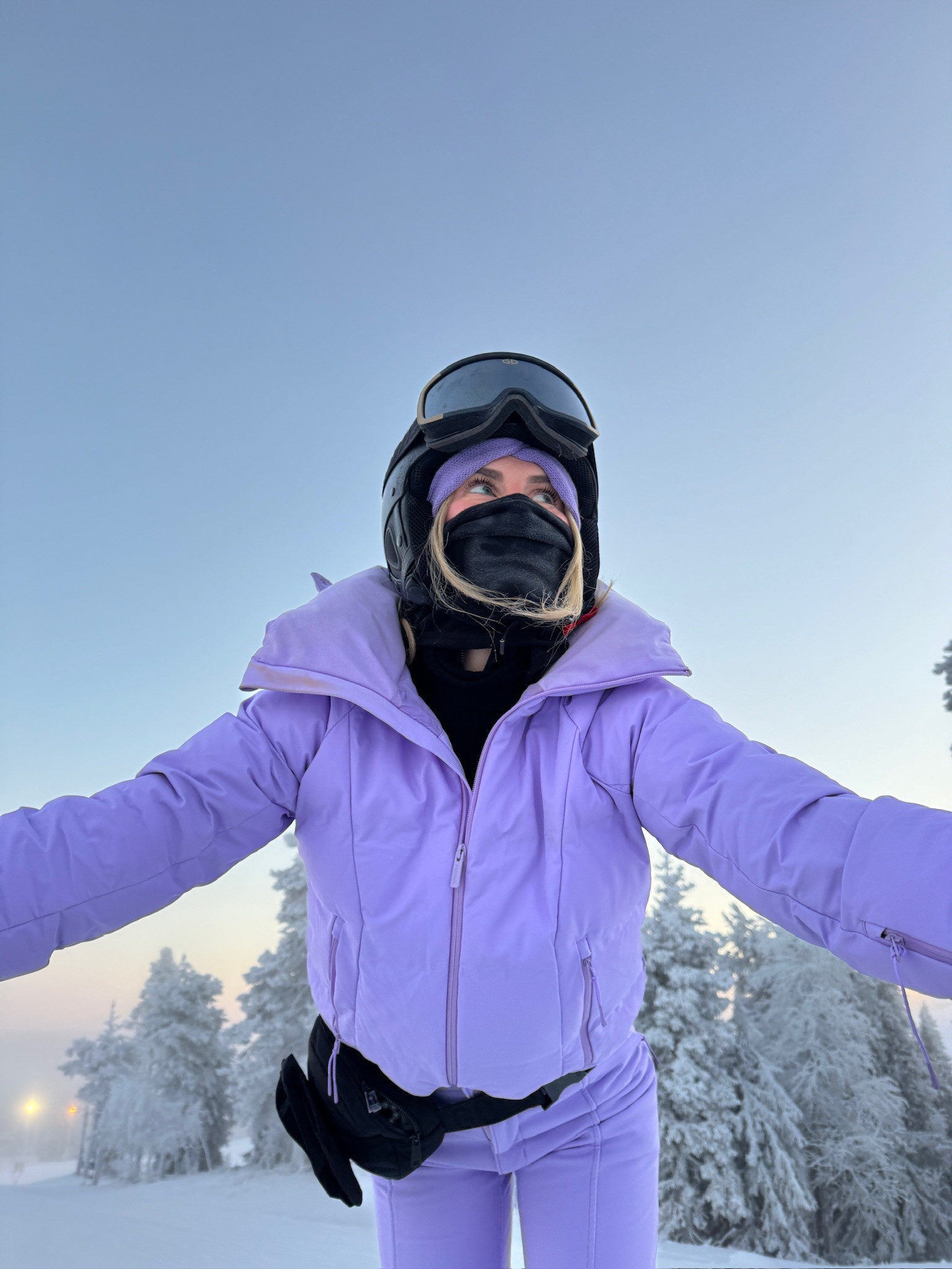 Ski outfit inspo !! Love this brand and set, comes in lots of other colors too! 

#LTKStyleTip #LTKSeasonal