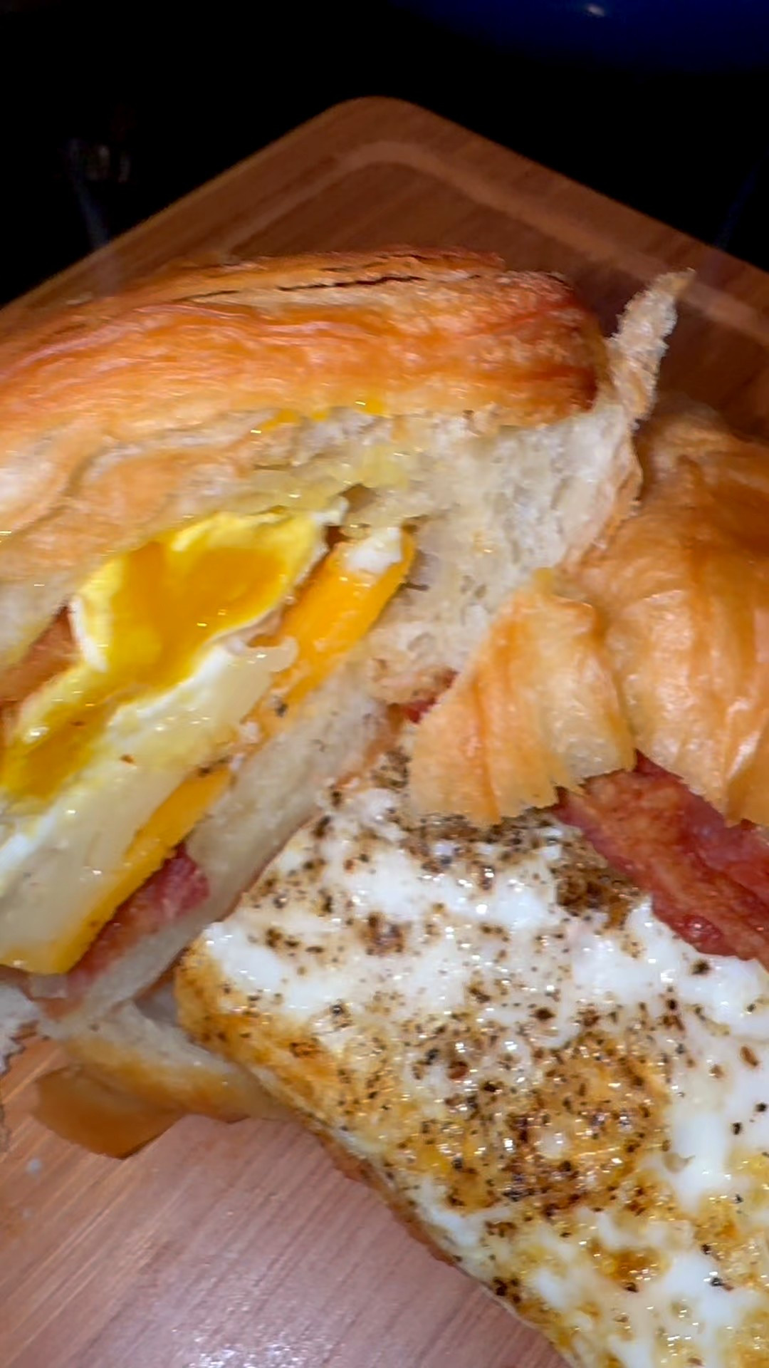 Croissant sandwich ￼

#LTKfoodie #LTKdayinmylife #LTKvlog