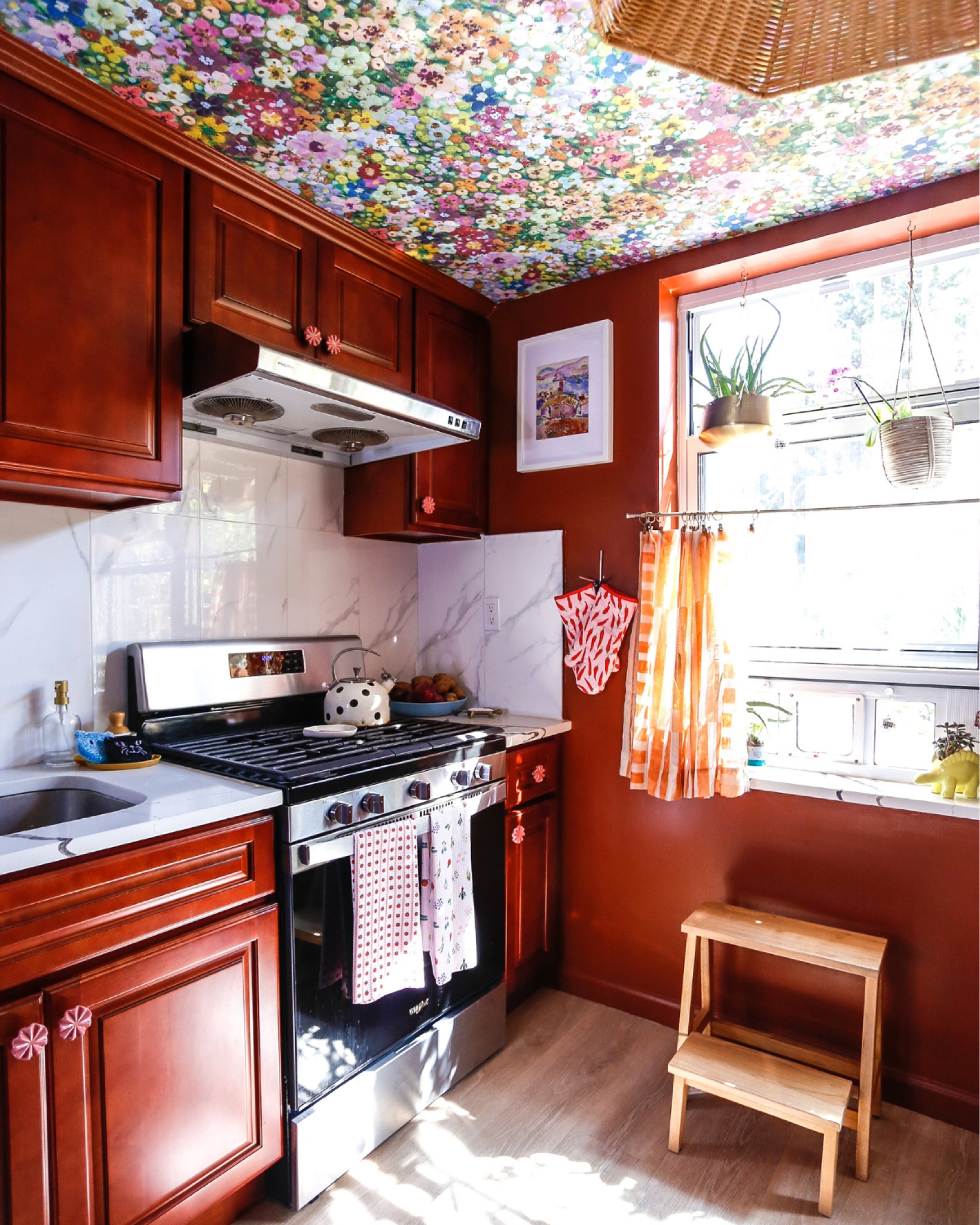 Kitchen Aesthetic 

#kitchendecor #kitchenpaint #kitchencabinets #wallpaper #kitchenwallpaper #kitchendecor #kitchenaccessories #kitchenmusthaves 

#LTKFindsUnder100 #LTKHome #LTKSaleAlert