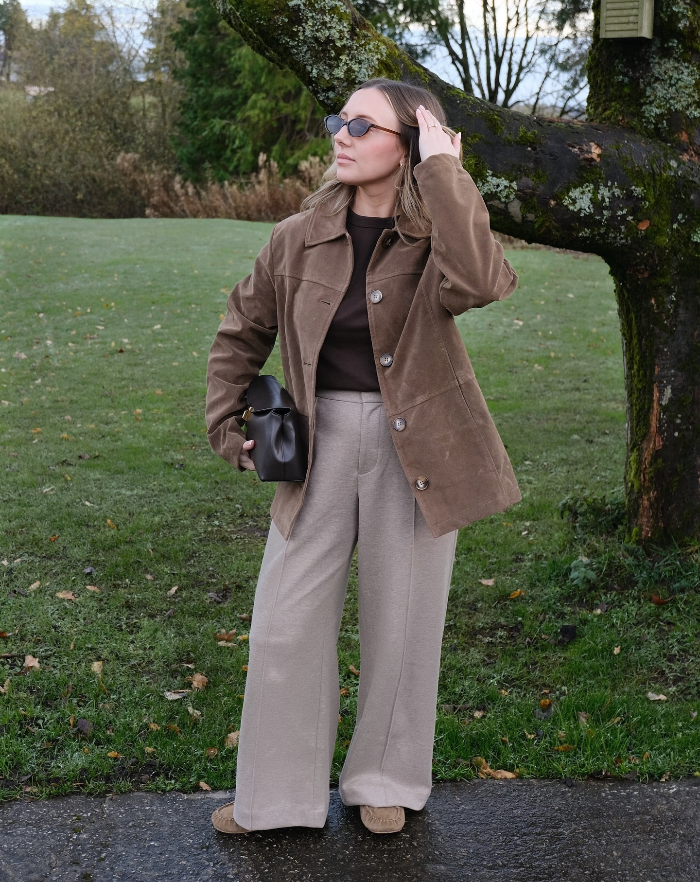 in my comfy era 🤎🧸

faux suede overshirt @prettylittlething *
trousers @uniqloeurope 
top @zara 
loafers @asos 
bag @toteme 

*pr
winter fashion, winter layers, ootd, fashion inspo, daily outfit, everyday casual outfits, autumn outfit, winter style #cosyfashion #winterlayers #ootd #outfitoftheday #dailyoutfit #winterfashion #fashioncreator #casualoutfits #autumnwinterstyle #winteressentials